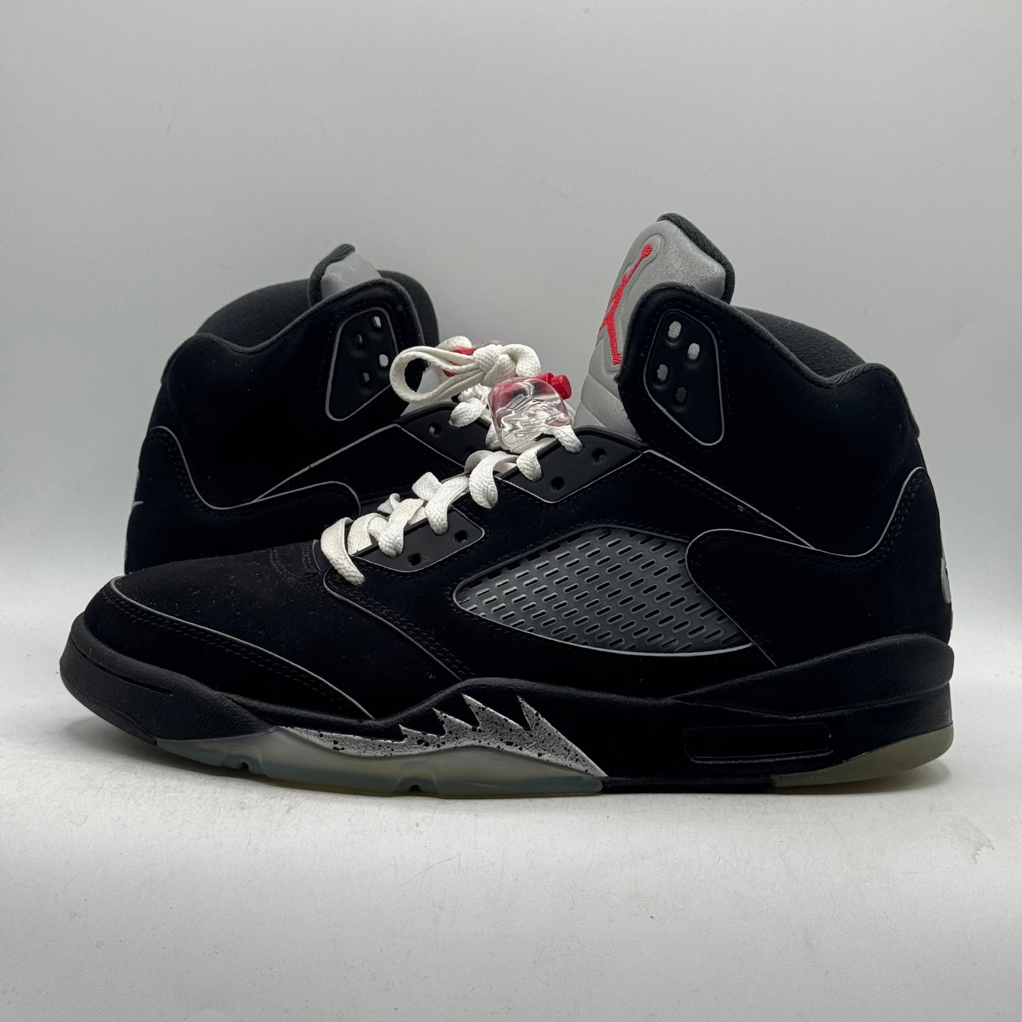 (USED NO BOX) Jordan 5 Black Metallic Reimagined Size 9.5