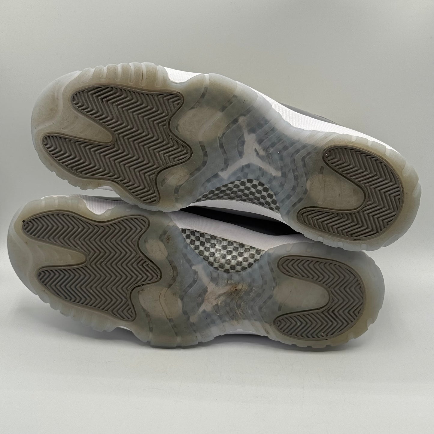 (USED) Jordan 11 Cool Grey Size 12