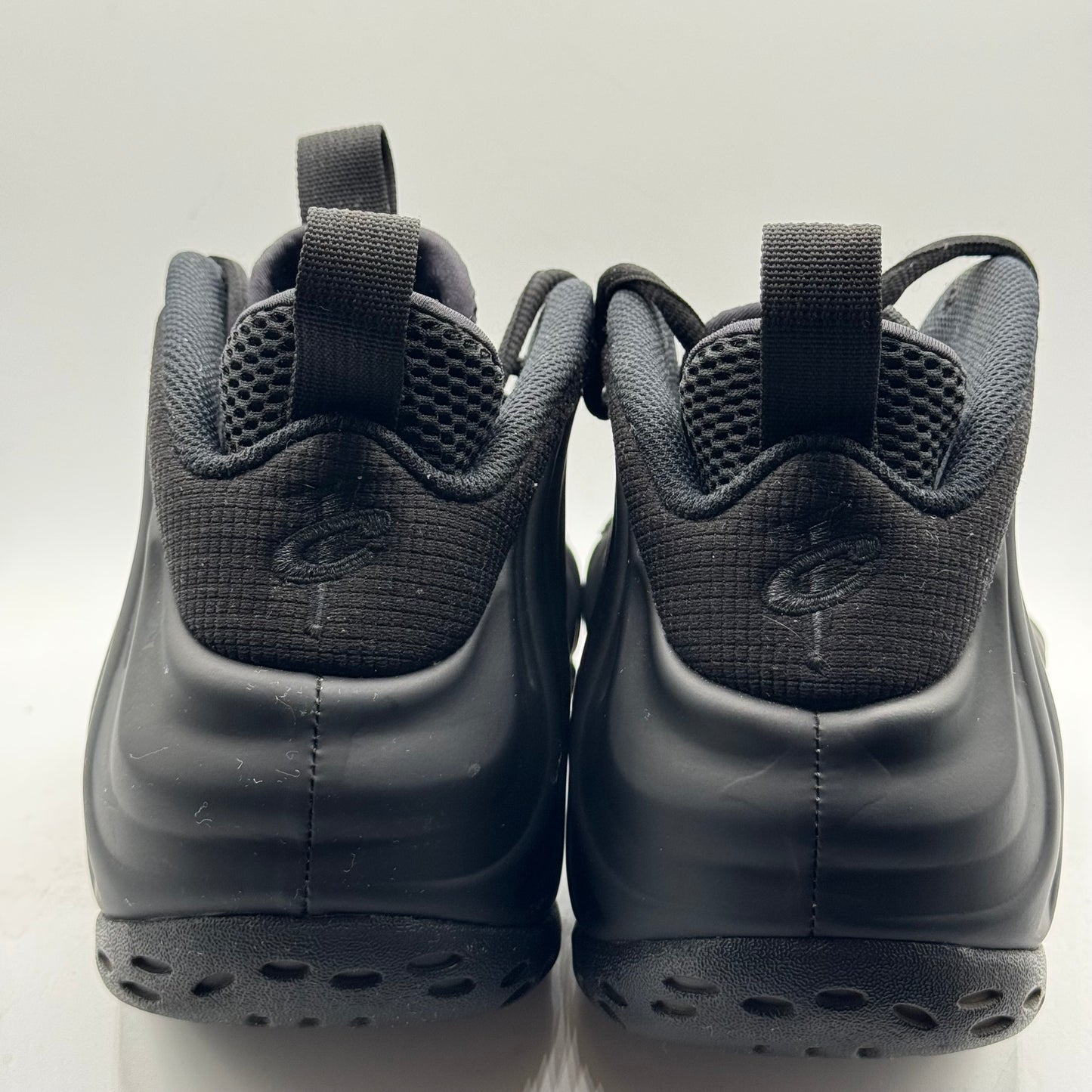 (USED NO BOX) Nike Air Foamposite Triple Black Size 12