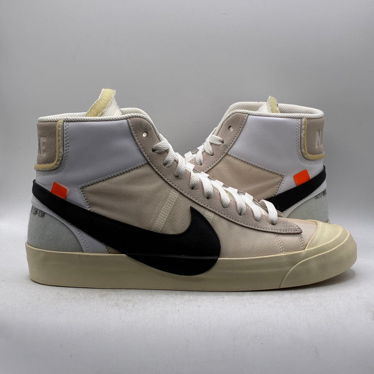 (USED) Nike Blazer Mid Off-White Size 12