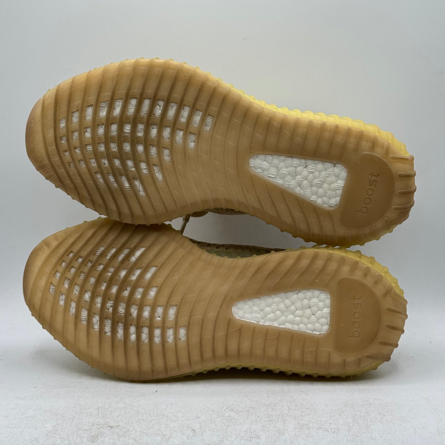 (USED) Yeezy 350 Flax Size 9