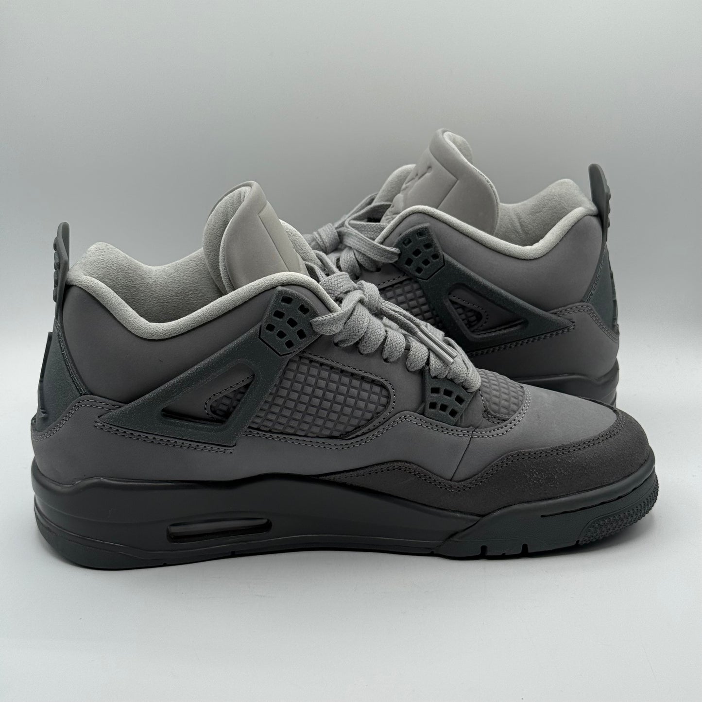 (USED) Jordan 4 Wet Cement Size 9