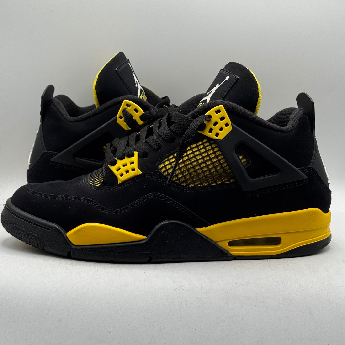 (USED) Jordan 4 Thunder Size 11