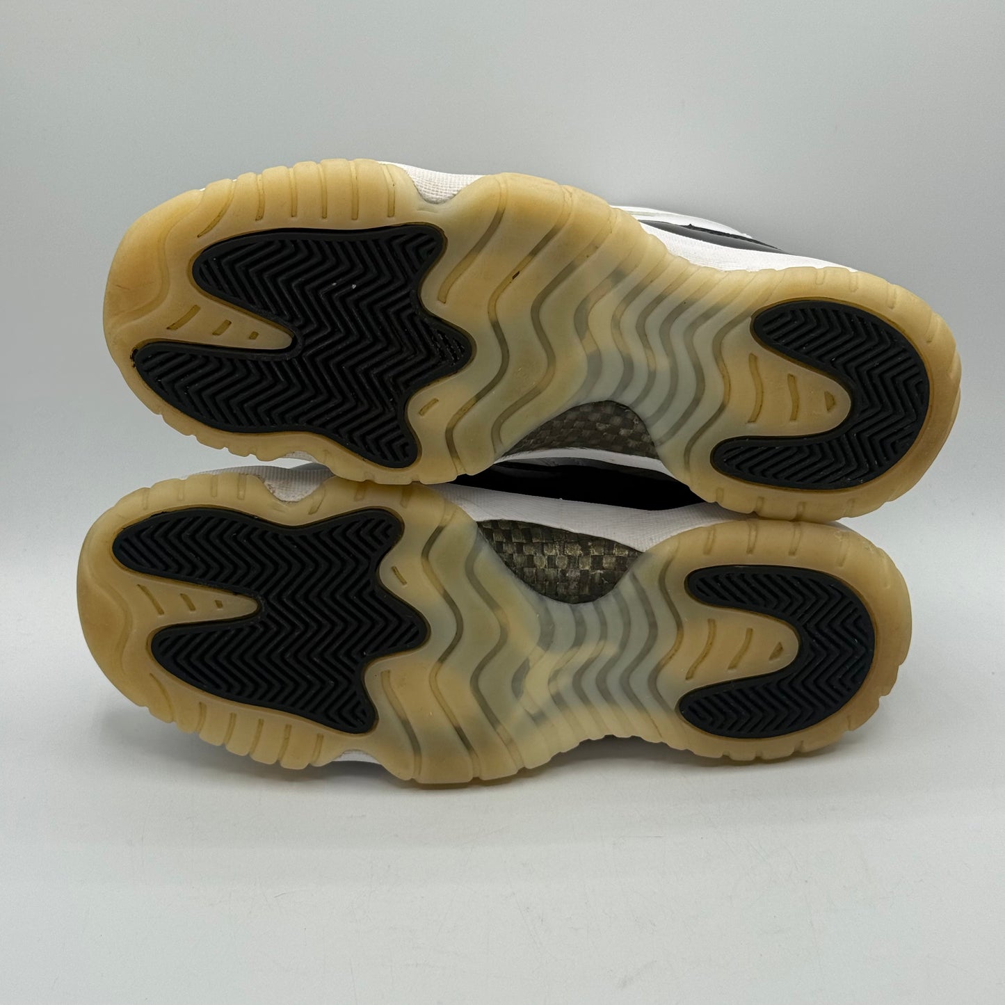 (USED, No Box) Jordan 11 High Gratitude Size 7Y