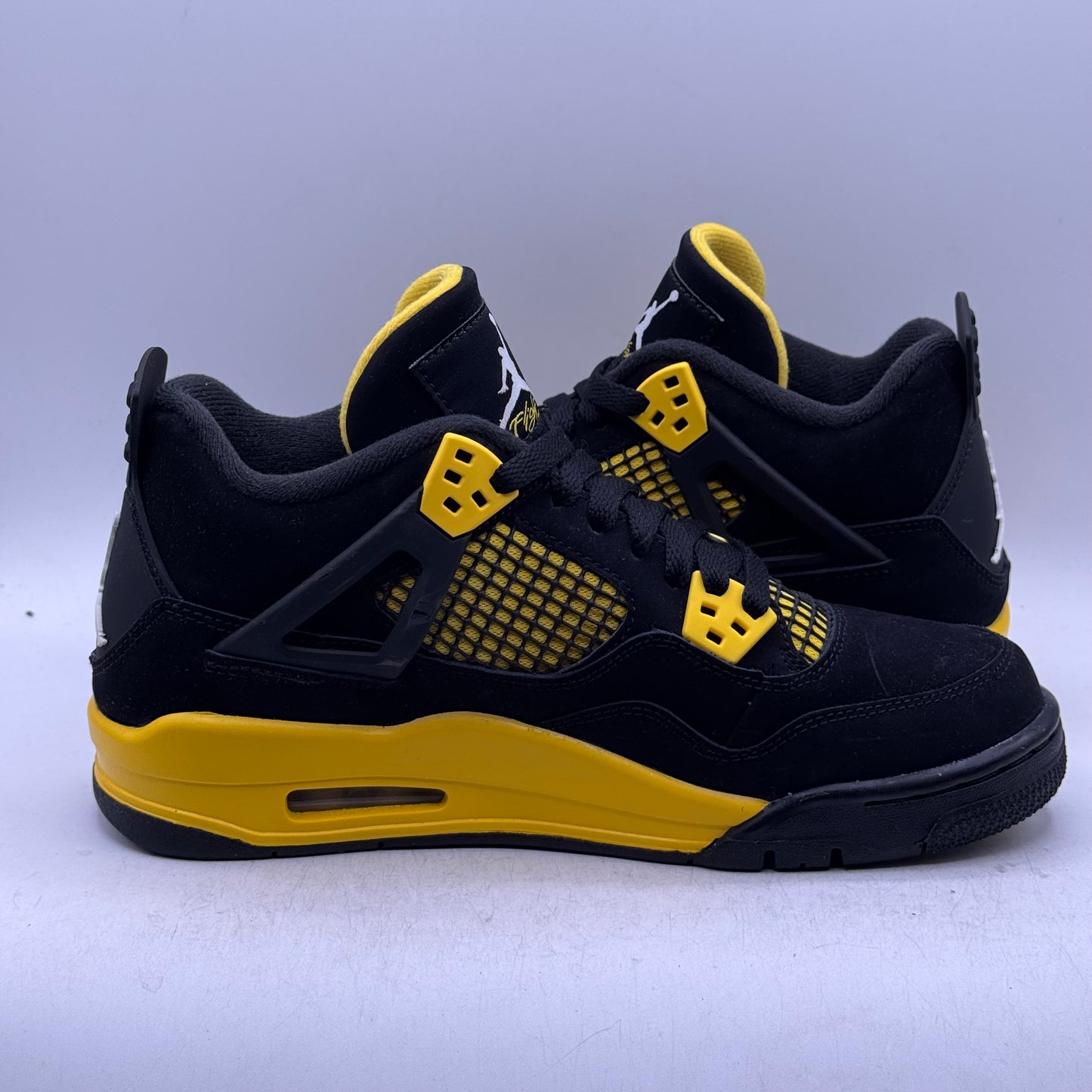 (USED) Jordan 4 Thunder Size 6.5Y