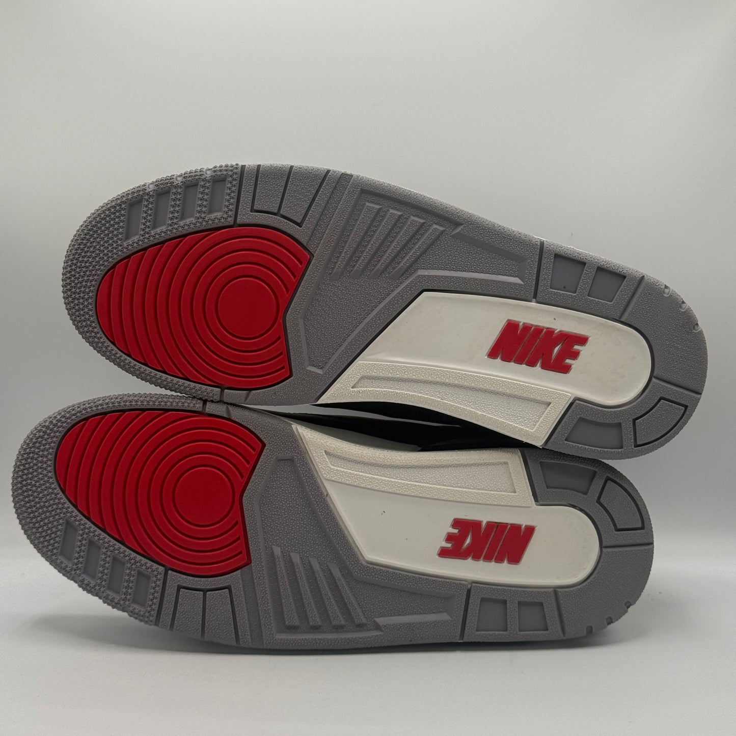(USED) Jordan 3 Black cement Size 10