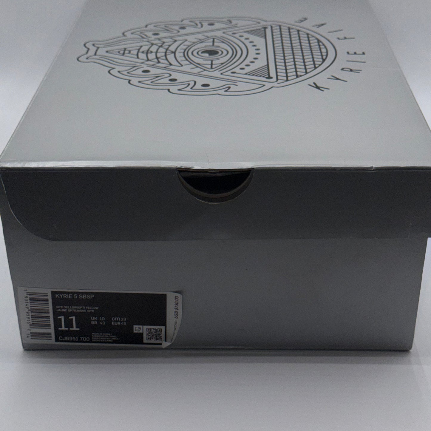 (Used) Nike Kyrie 5 SpongeBob SquarePants Size 11