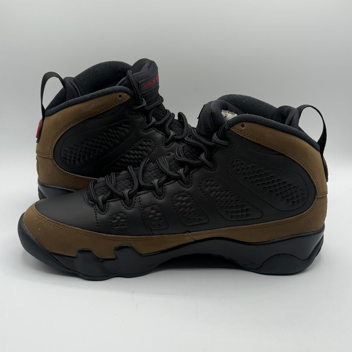 (USED) Jordan 9 Olive Size 9