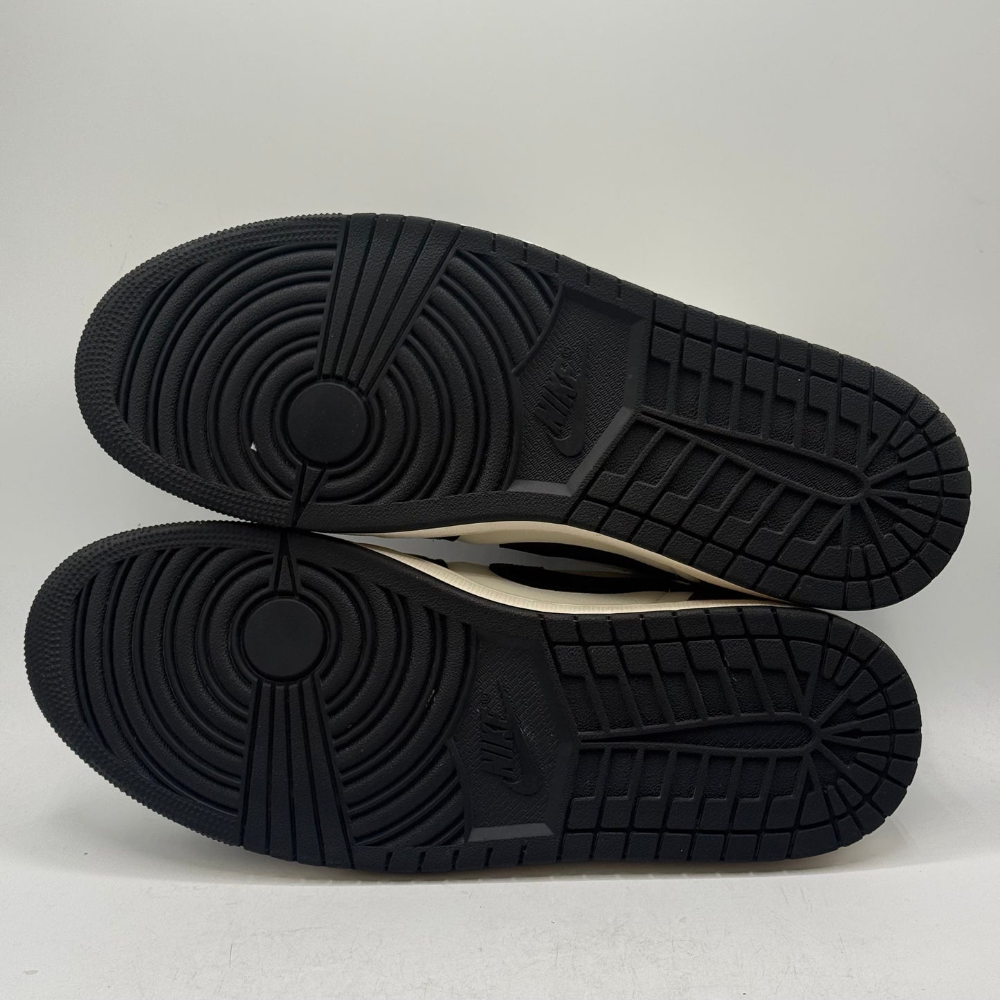 (Used) Jordan 1 Low Mocha Size 13