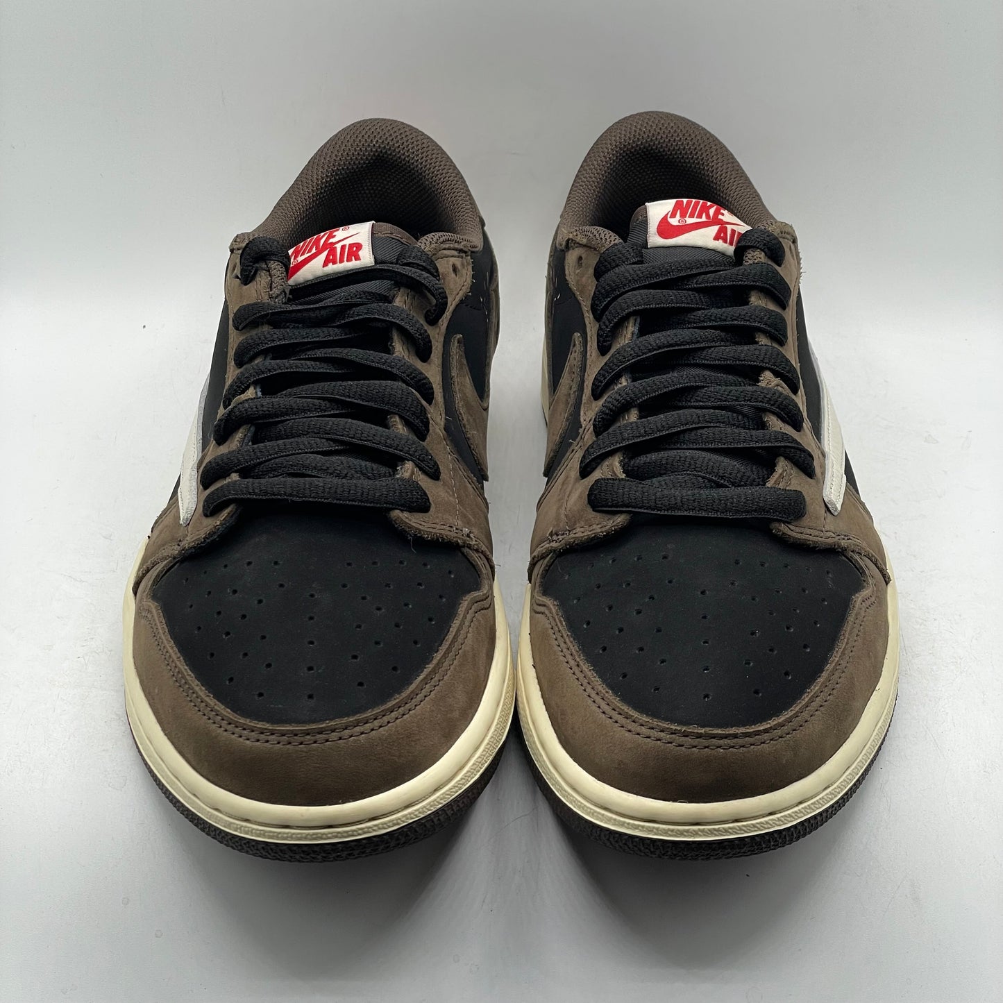 (USED) Jordan 1 Low Travis Scott Mocha Size 10.5