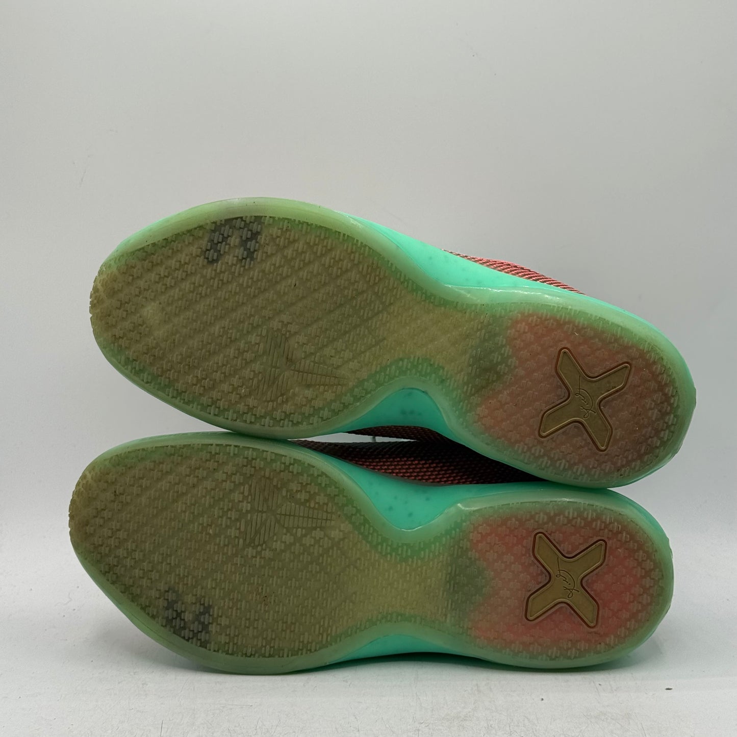 (Used) Nike Kobe 10 Easter Size 6.5Y