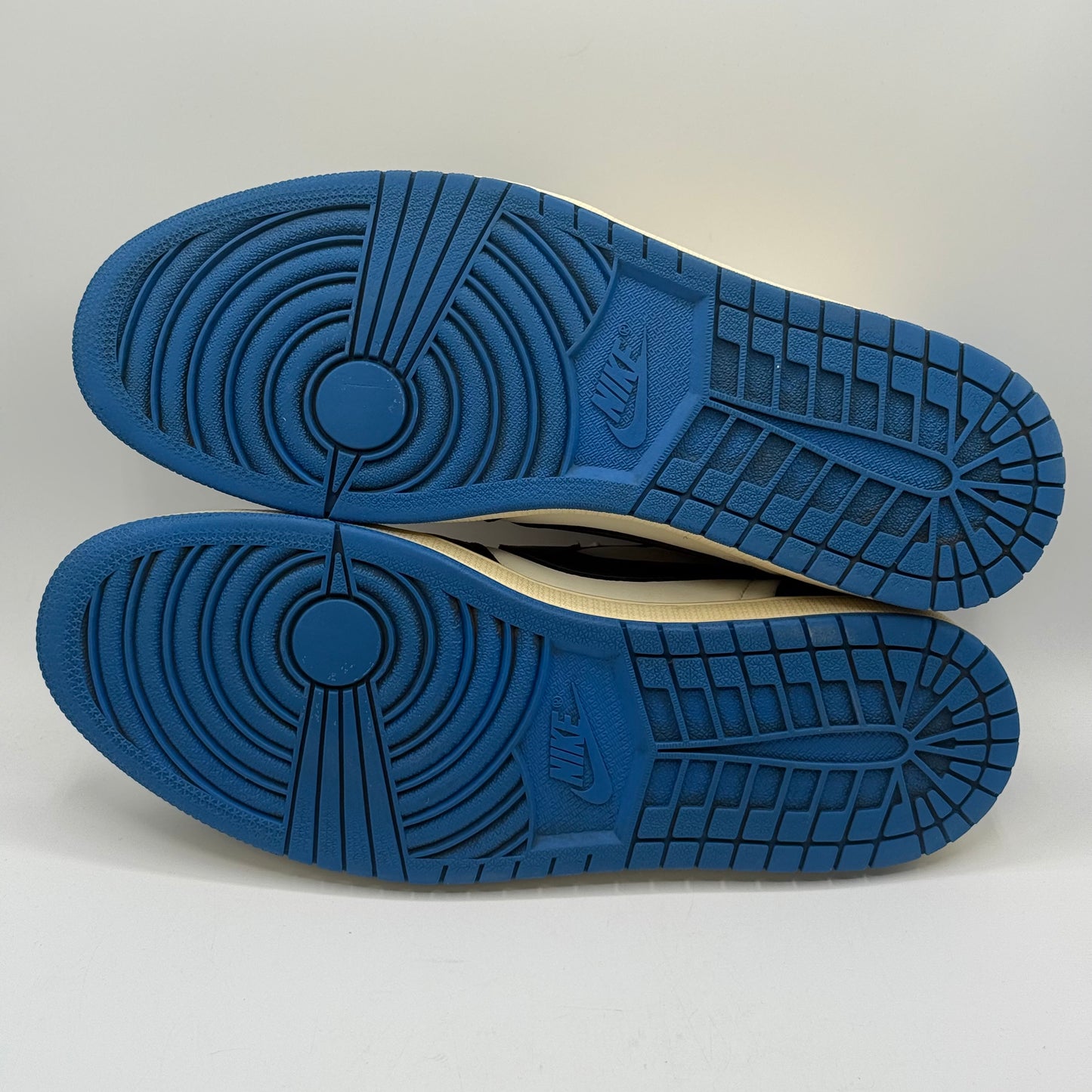 (USED, No Box) Travis Scott Jordan 1 Low Fragment Size 13