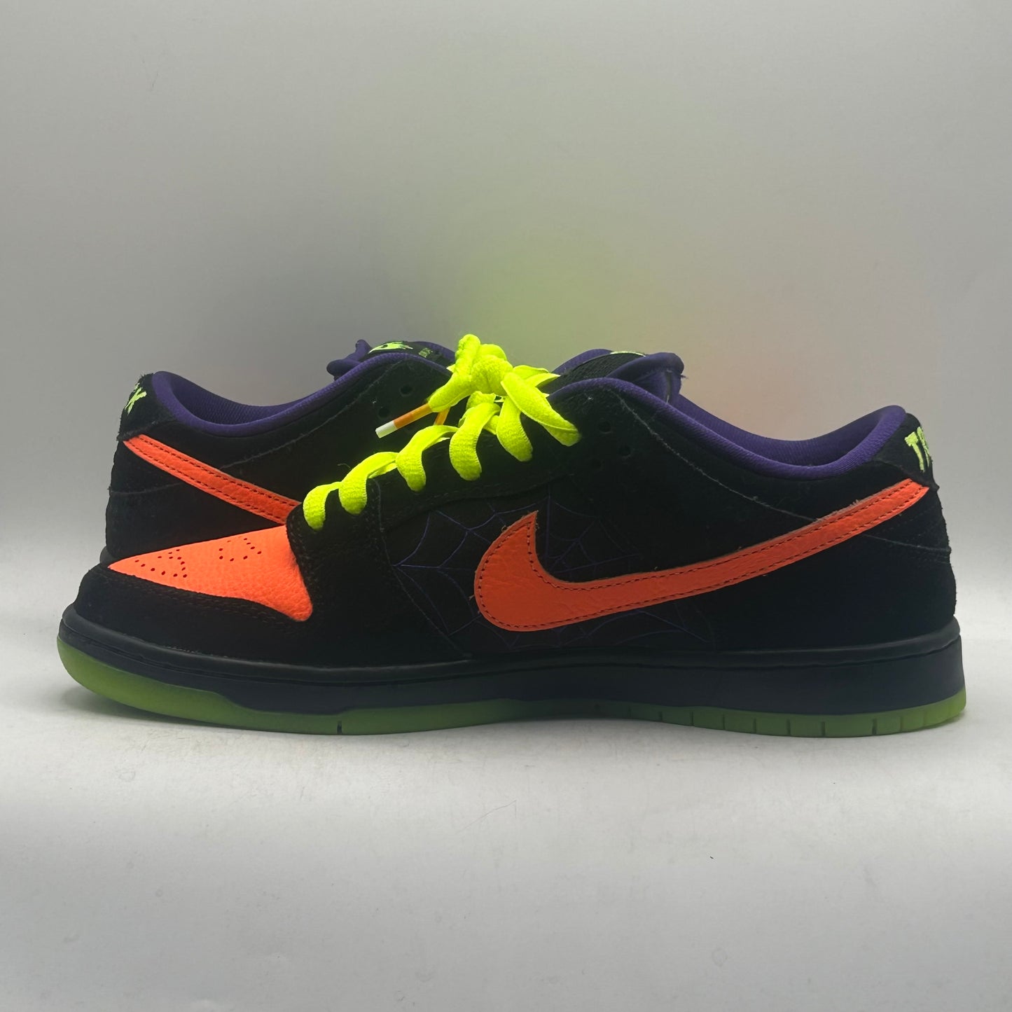 (USED) Nike SB Dunk Low Night of Mischief Halloween Size 9.5