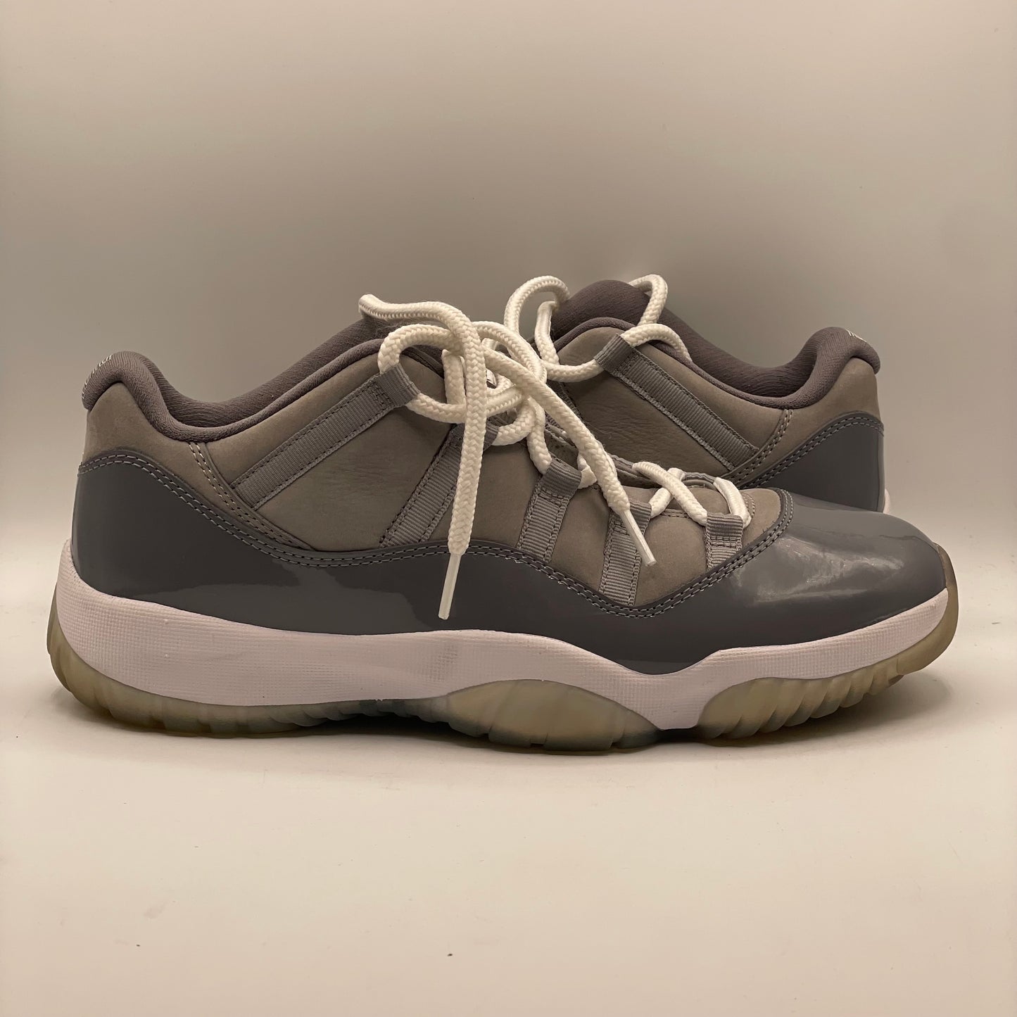 (USED) Jordan 11 Low Cool Grey Size 10