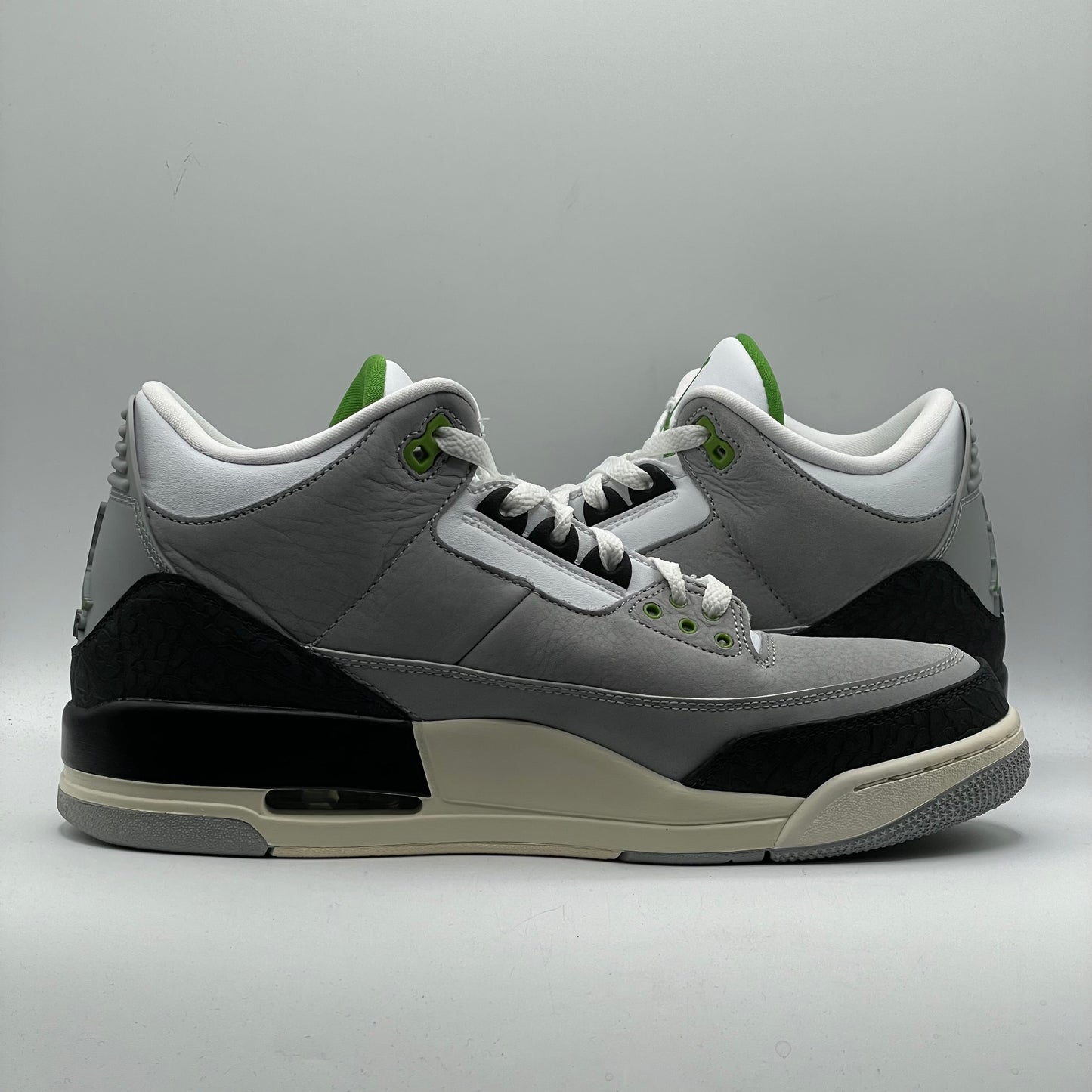 (USED) Jordan 3 Chlorophyll Size 10