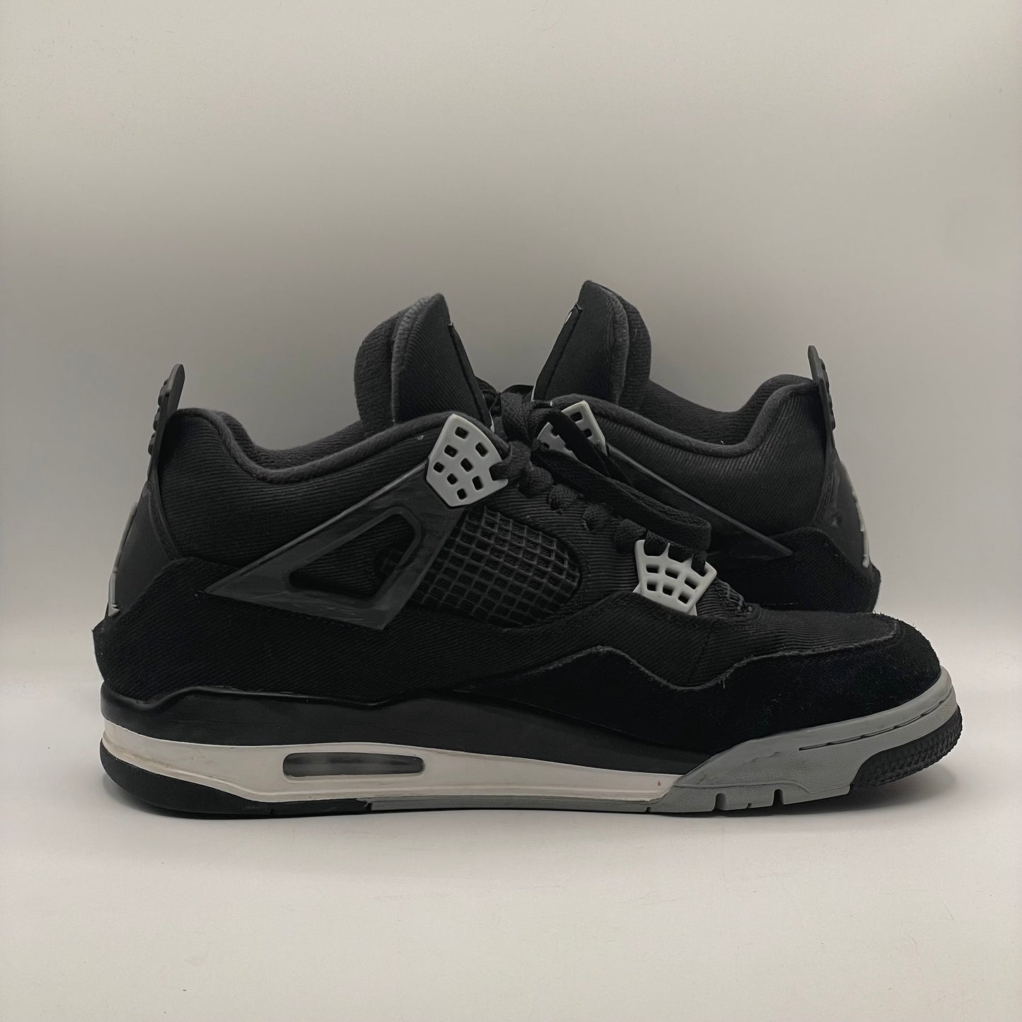 (USED NO BOX) Jordan 4 Black Canvas Size 9