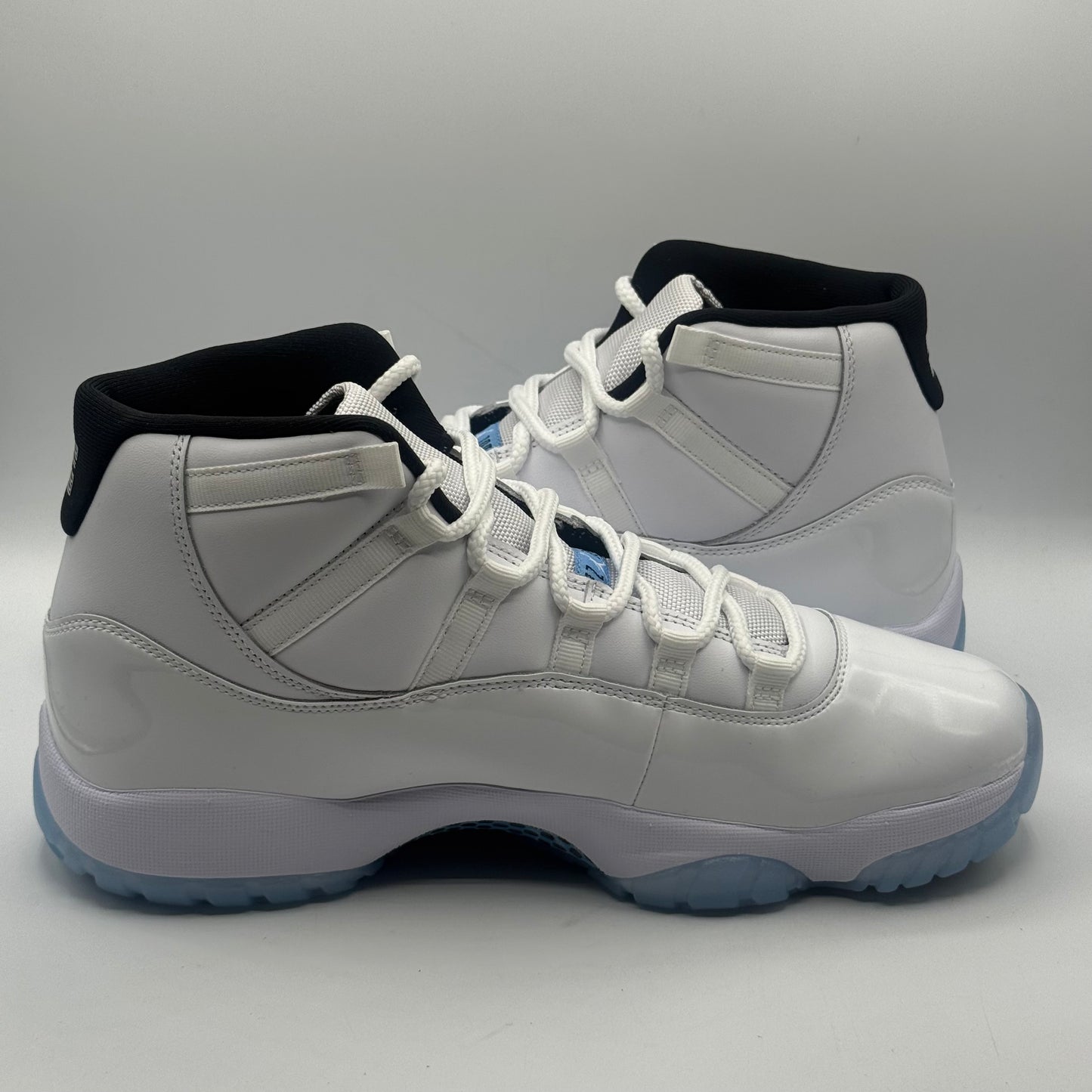 (USED) Jordan 11 High Legend Blue Size 11
