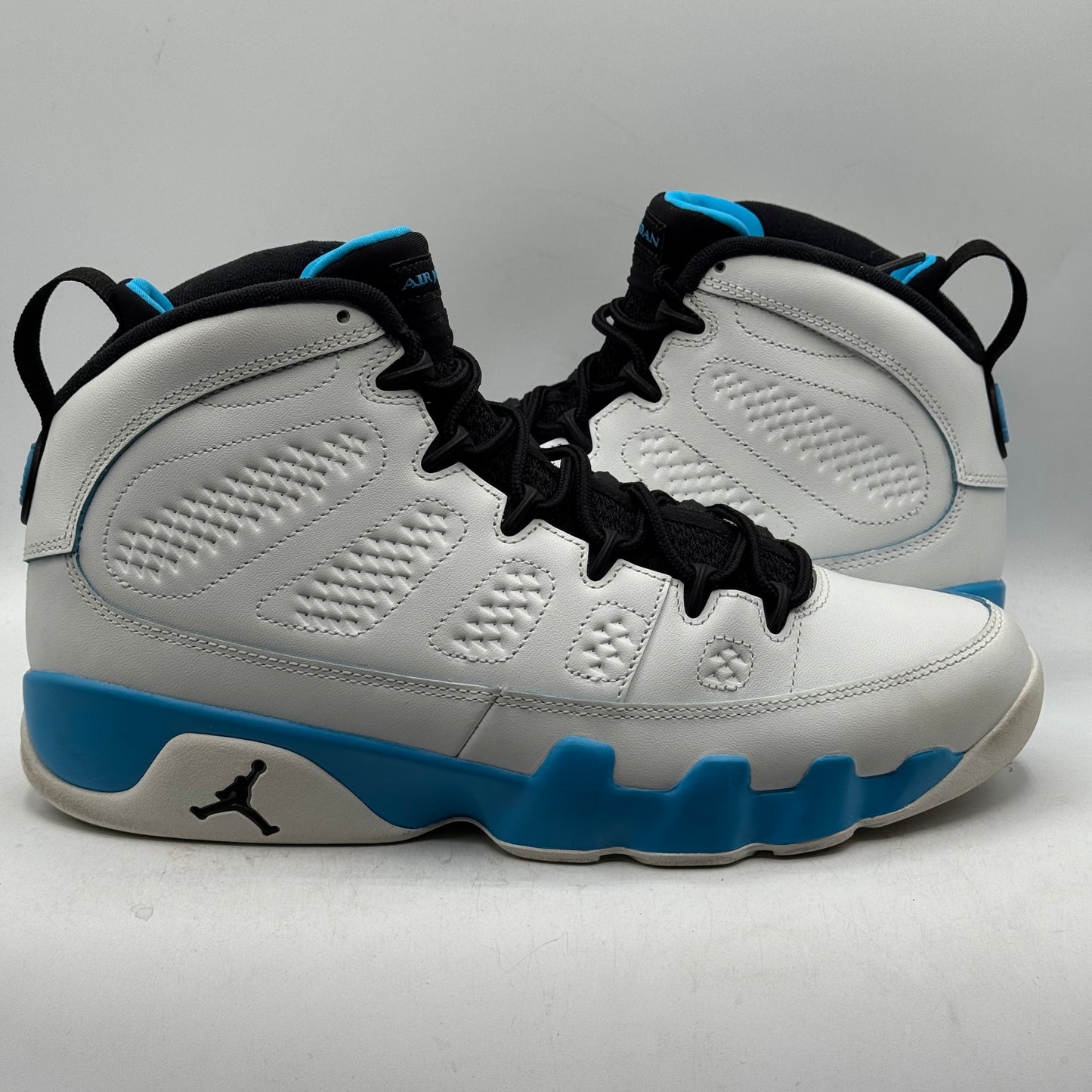 (USED) Jordan 9 Powder Blue Size 10.5
