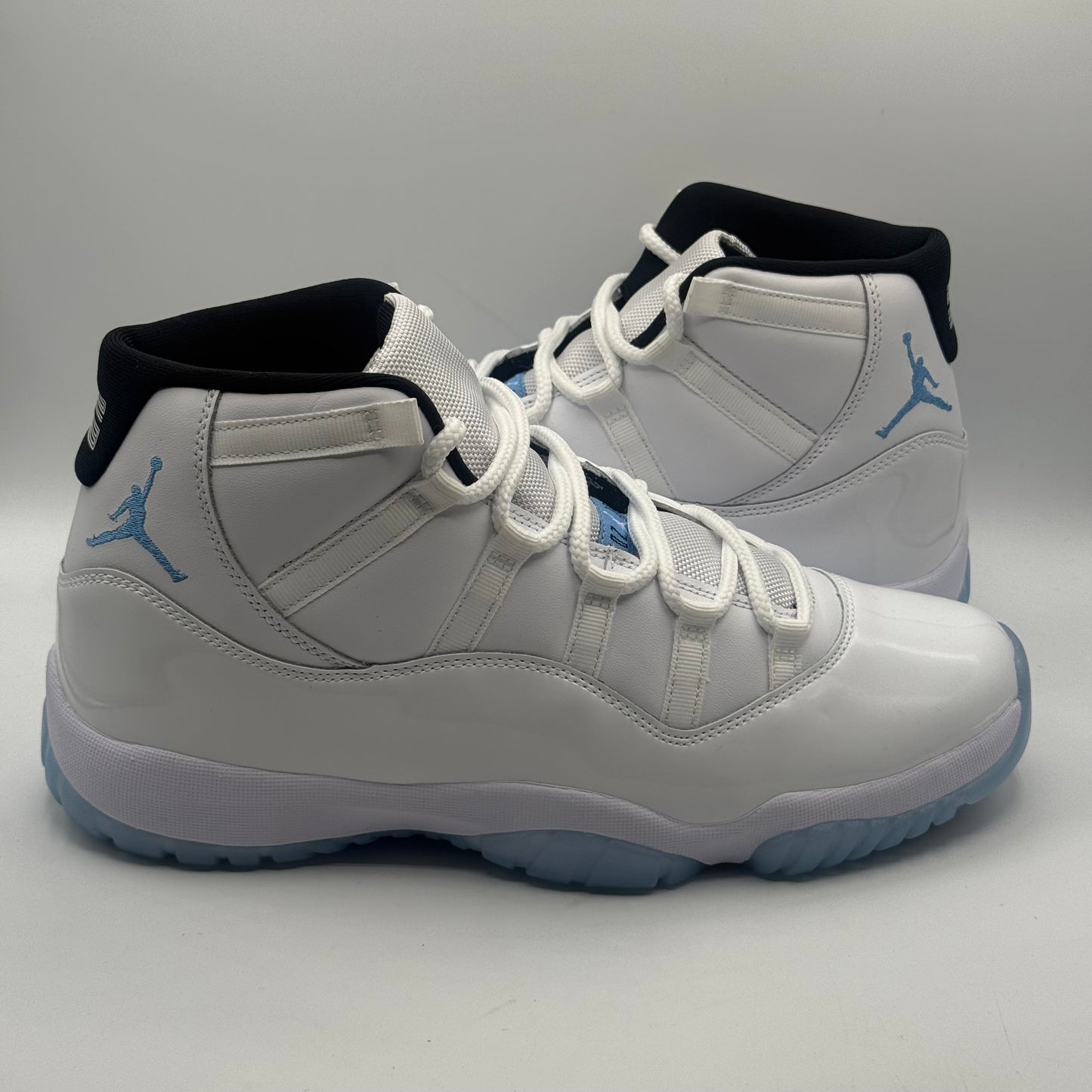(USED) Jordan 11 High Legend Blue Size 11