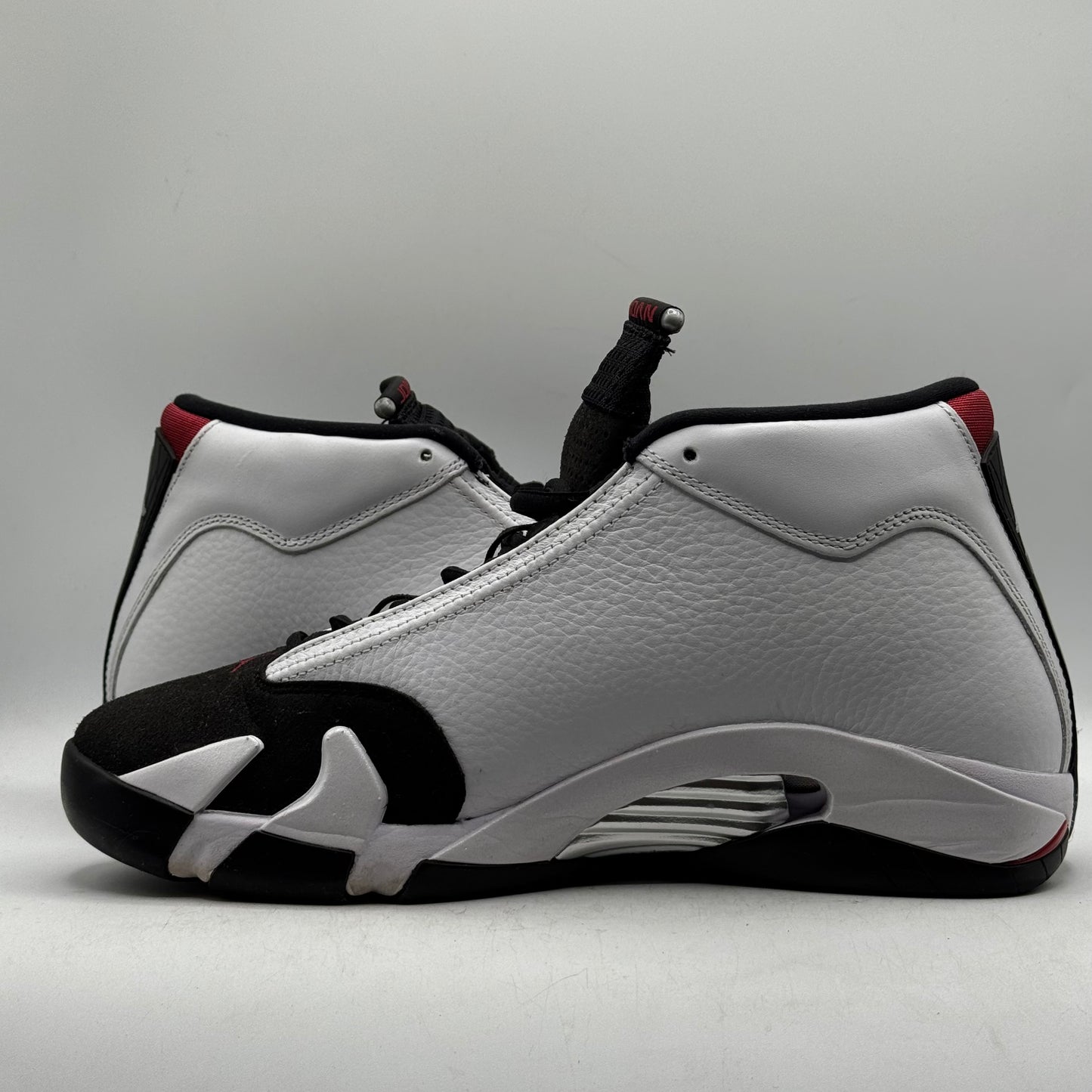 (USED NO BOX) Jordan 14 Black Toe Size 9.5