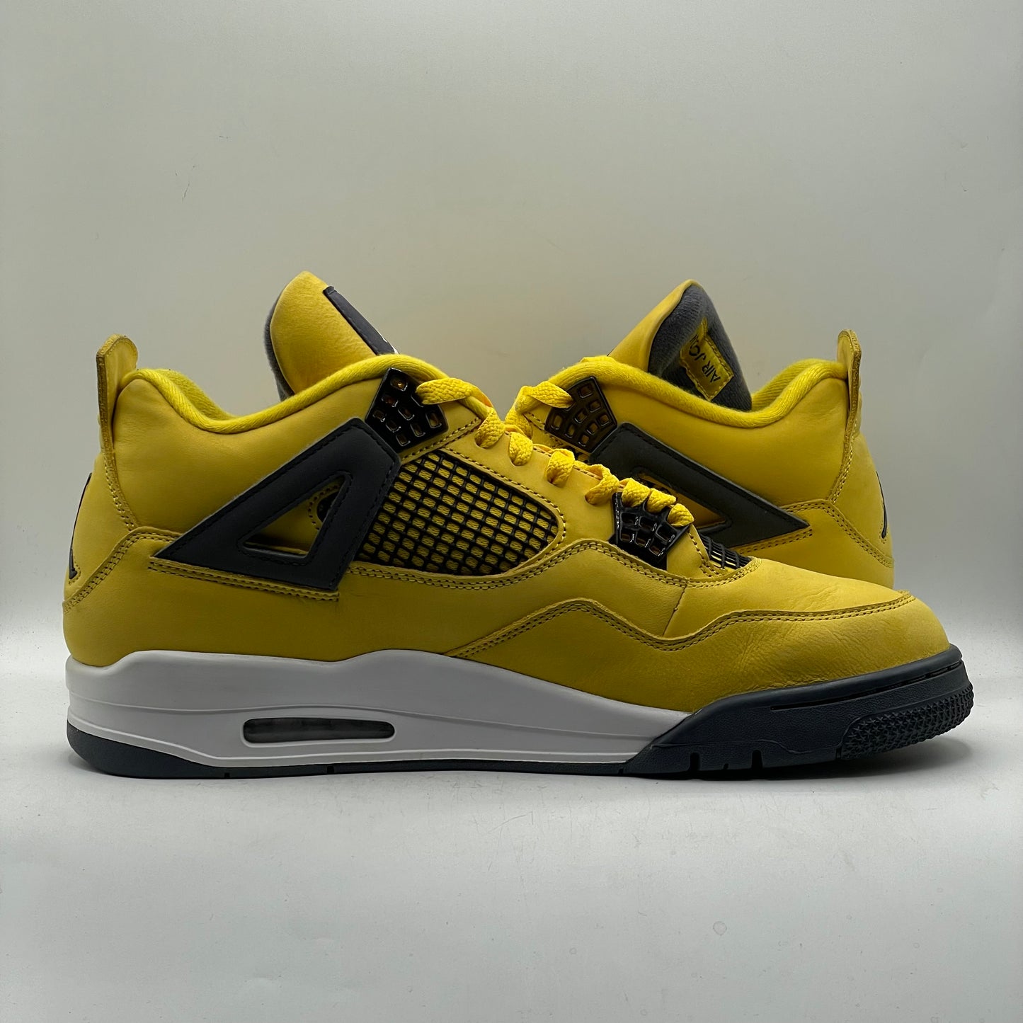 (USED) Jordan 4 Lightning Size 12.5
