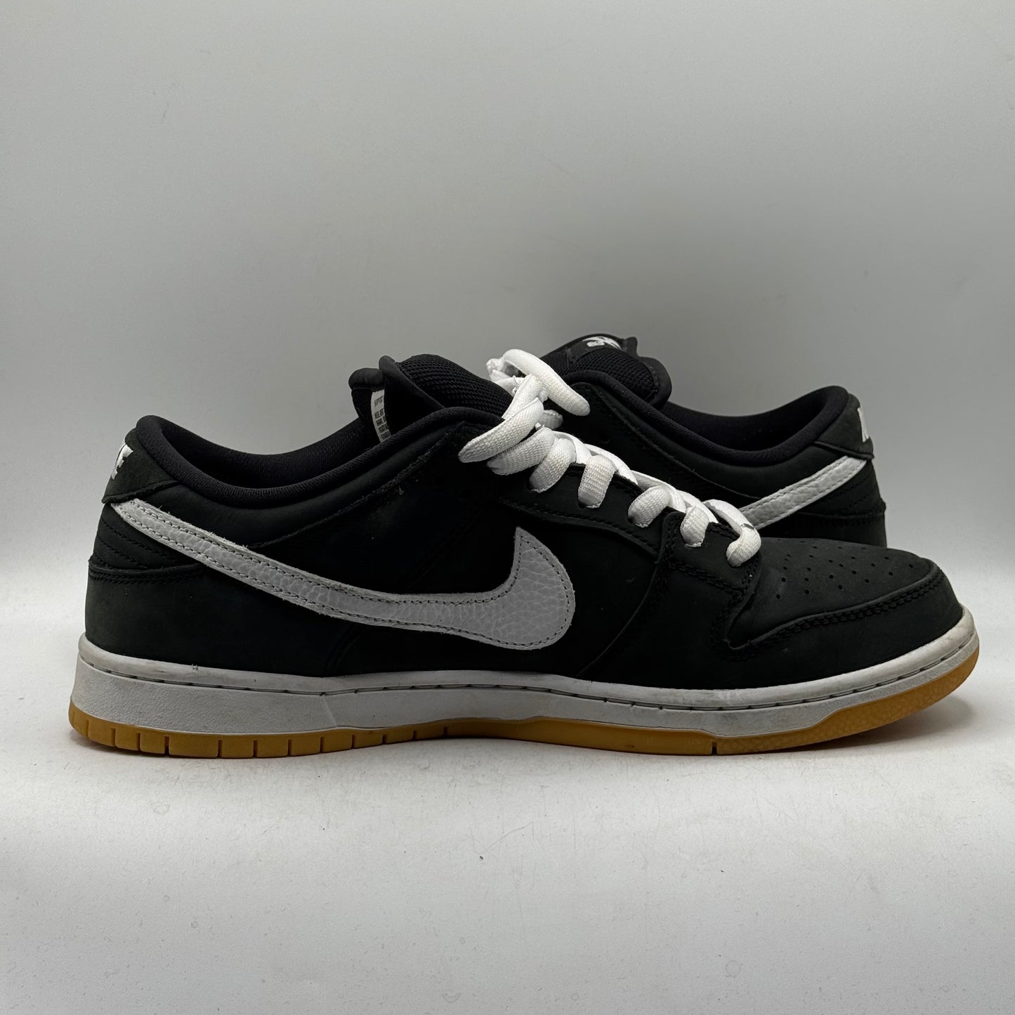 (Used No Box) Nike SB Dunk Low Black/ White Size 11
