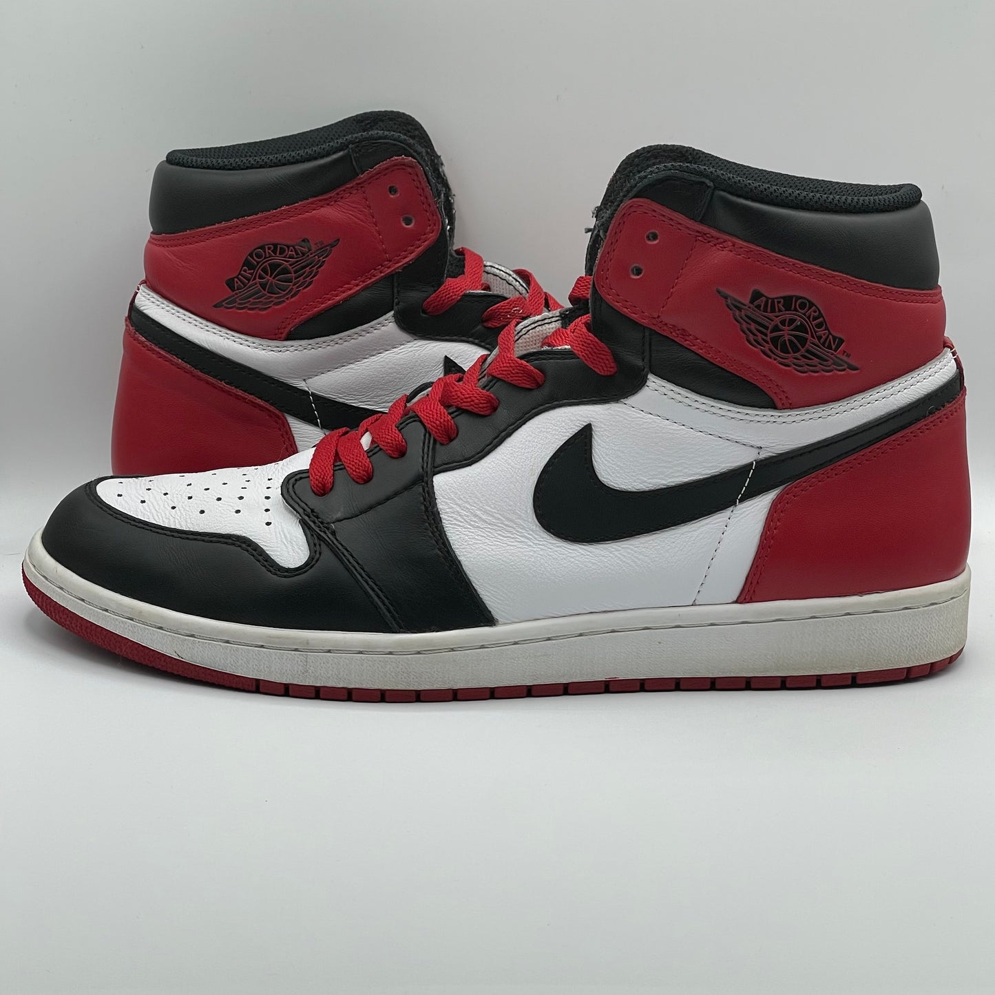 Jordan 1 High Black Toe Size 13 [USED]