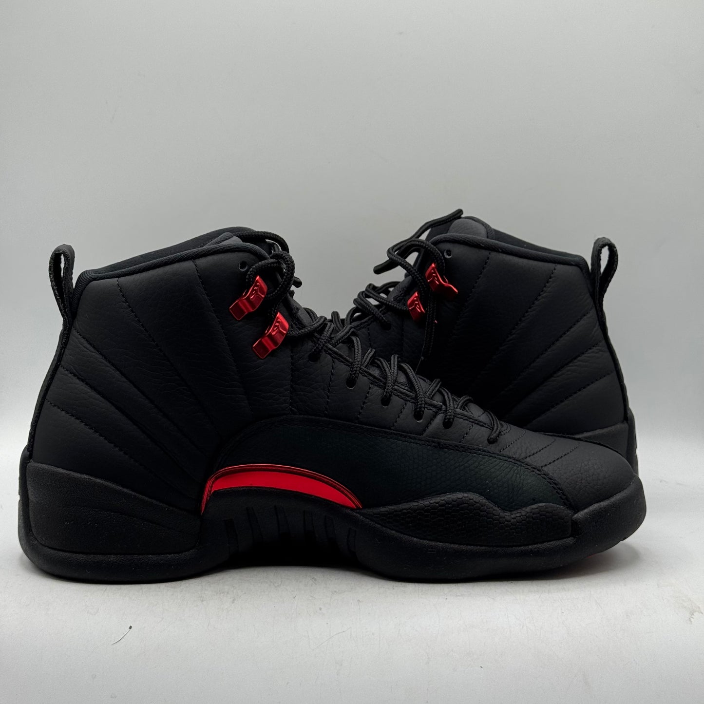 (USED) Jordan 12 Bloodline Size 10