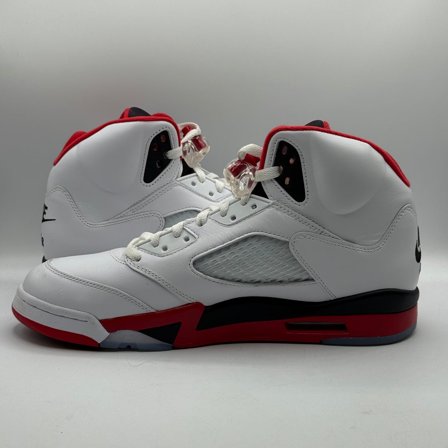 (USED) Jordan 5 Black Tongue Size 11.5