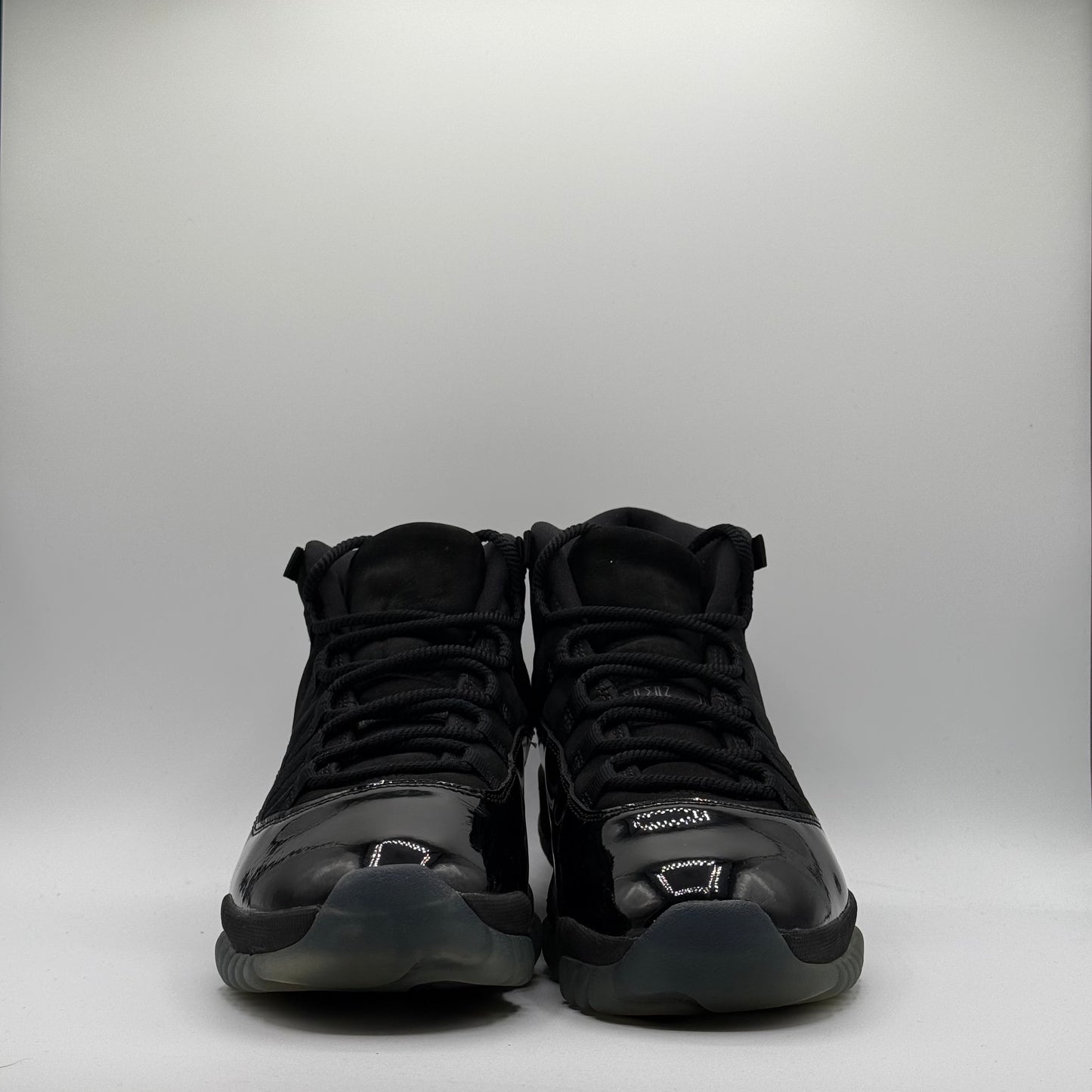 (Used) Jordan 11 Cap and Gown Size 8