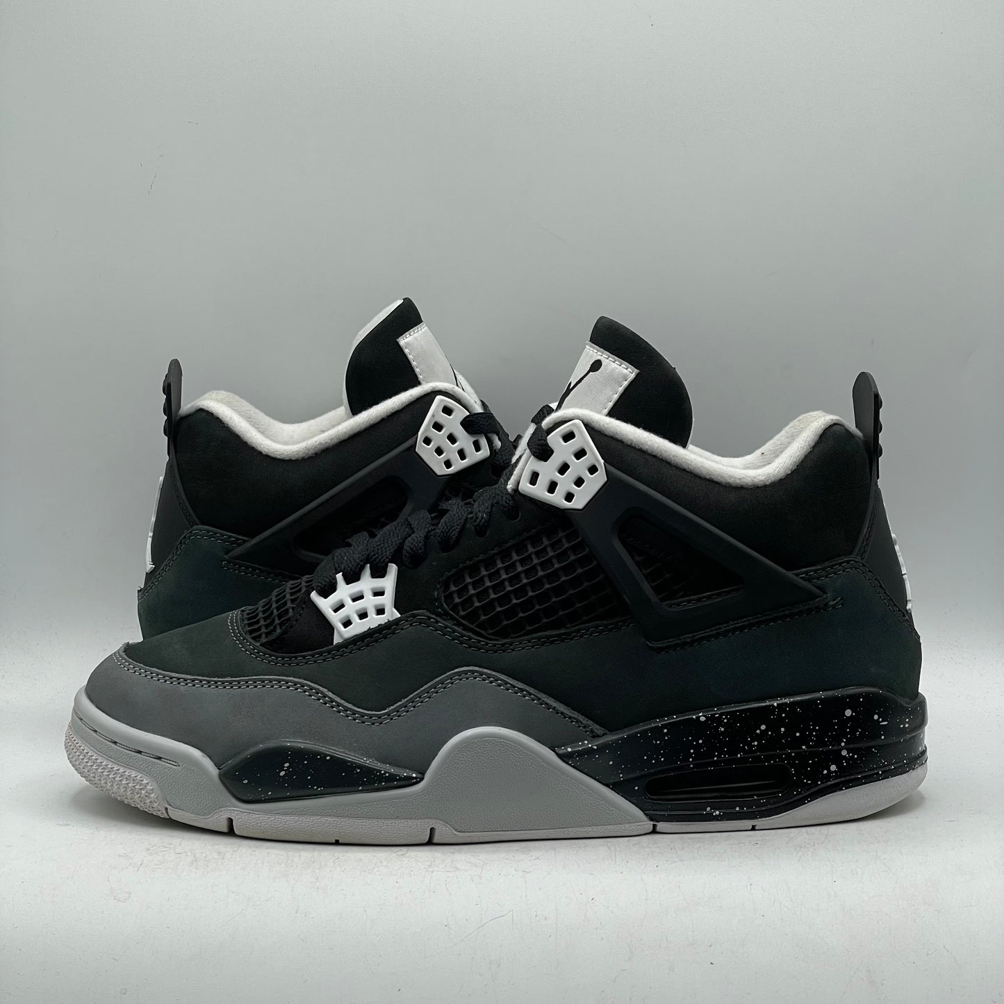(USED) Jordan 4 Fear Size 8.5