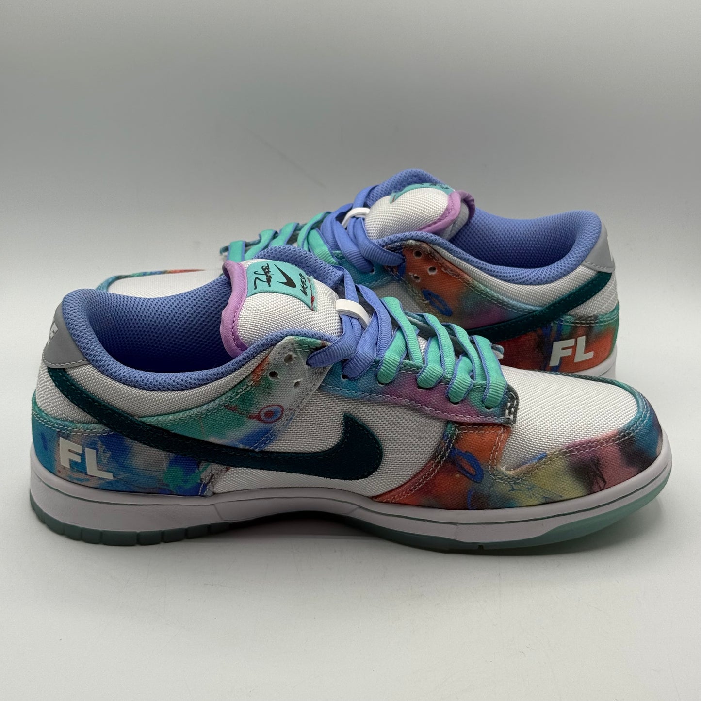 (USED NO BOX) Nike SB Dunk Low Size 7.5