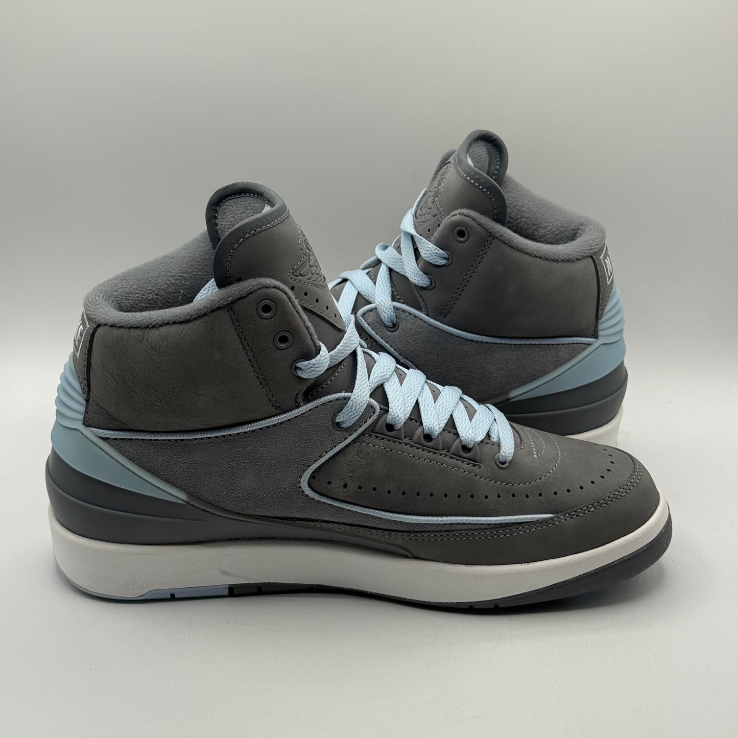 (USED) Jordan 2 Cool Grey Size 8.5W/7Y