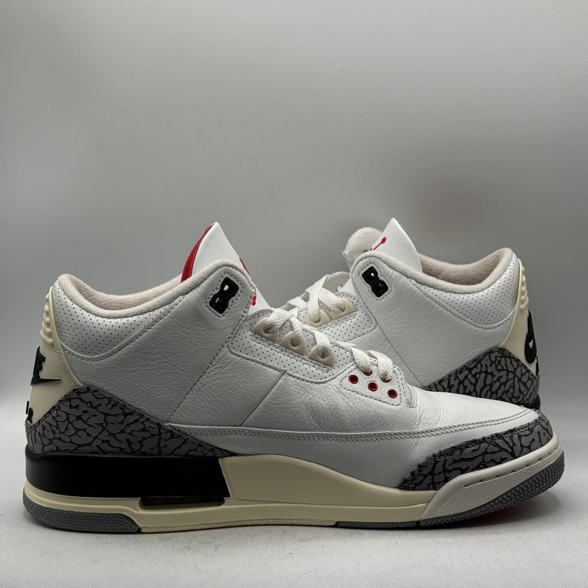(USED) Jordan 3 White Cement Reimagined Size 11