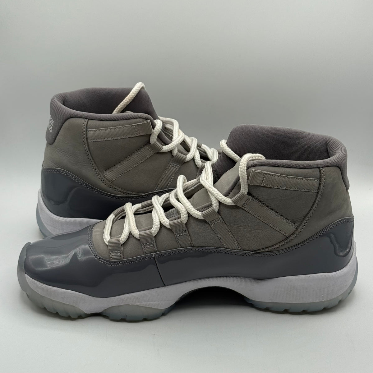(USED) Jordan 11 Cool Grey Size 12