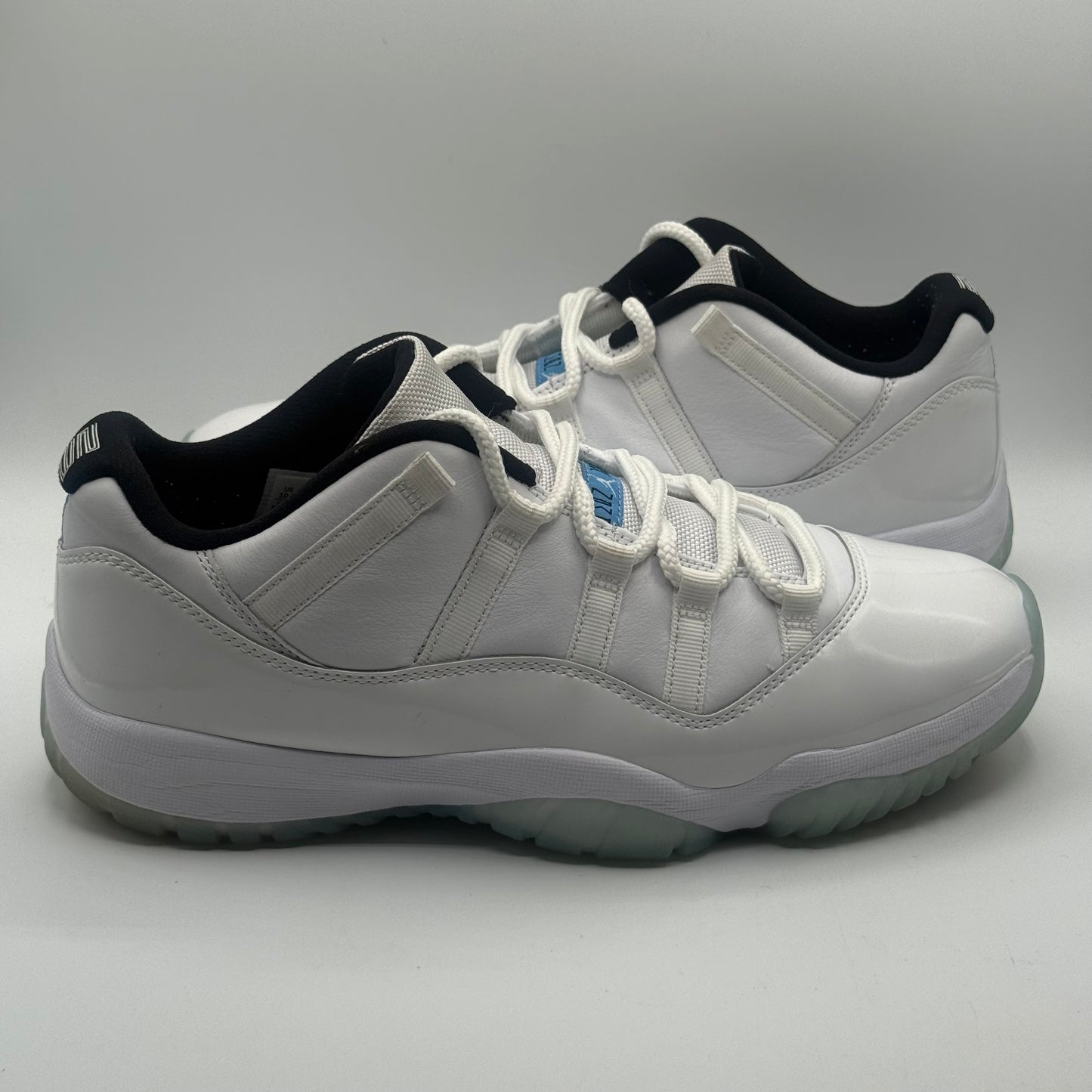(USED) Jordan 11 Low Legend Blue Size 10.5