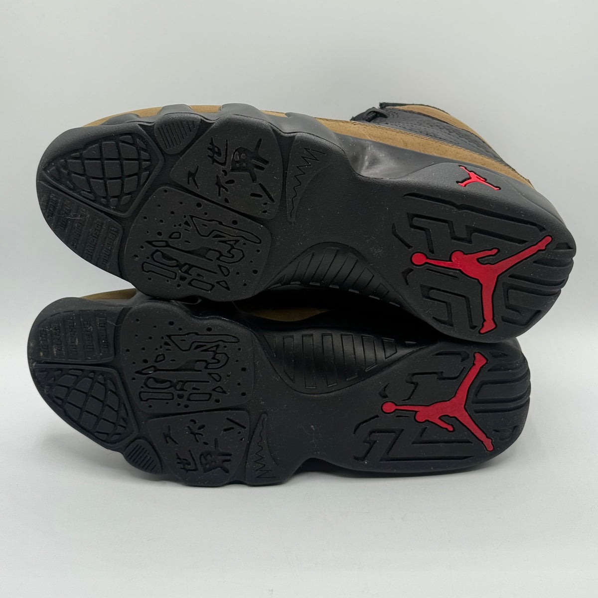 (USED) Jordan 9 Olive Size 9