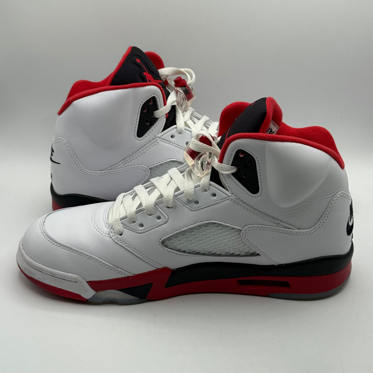 (USED) Jordan 5 Fire Red Black Tongue Size 10.5