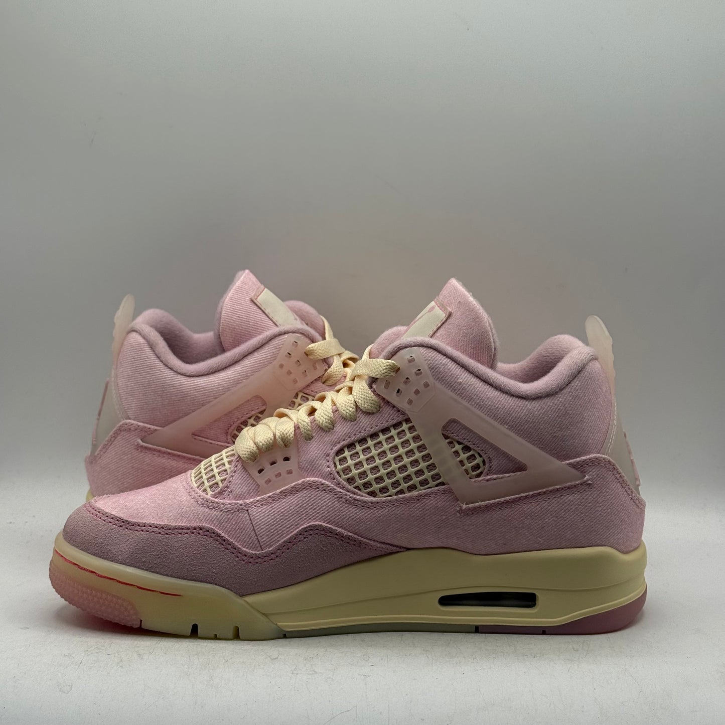 (USED) Jordan 4 Iced Carmine (W) Size 8W/6.5Y