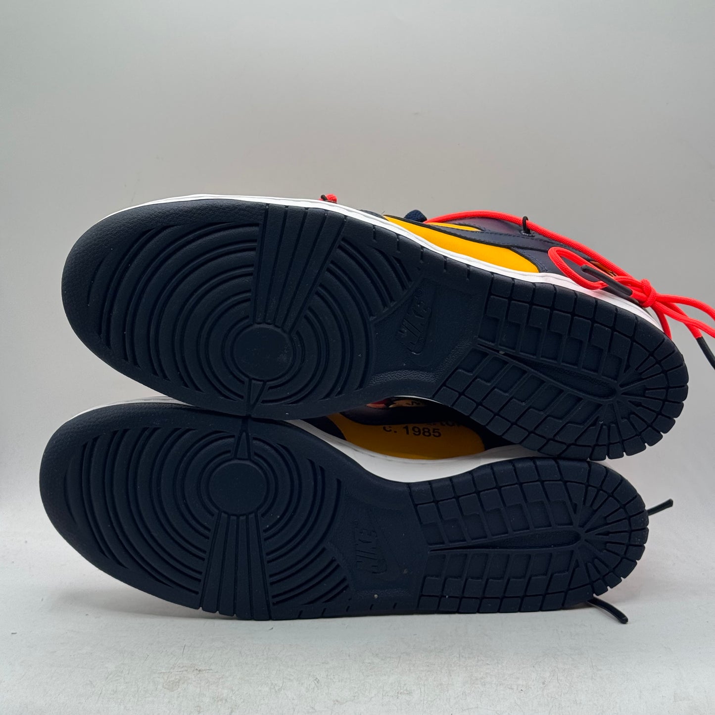 (USED) Nike Dunk Low Off-White Michigan Size 12