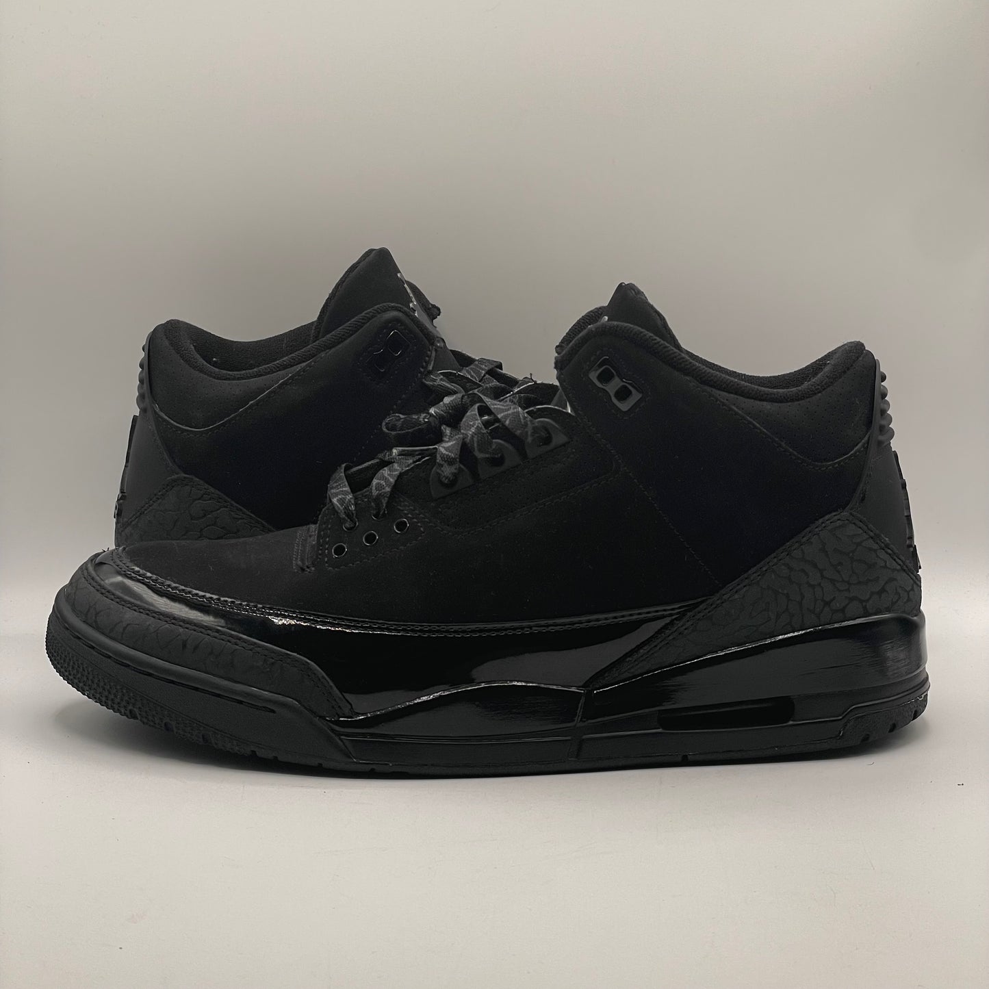 (USED) Jordan 3 Black Cat Size 11.5