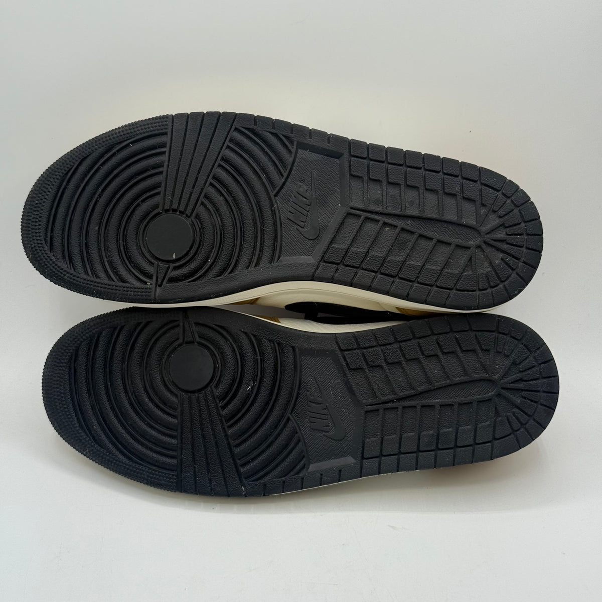 (USED) Jordan 1 Low Rookie of the Year Size 10.5