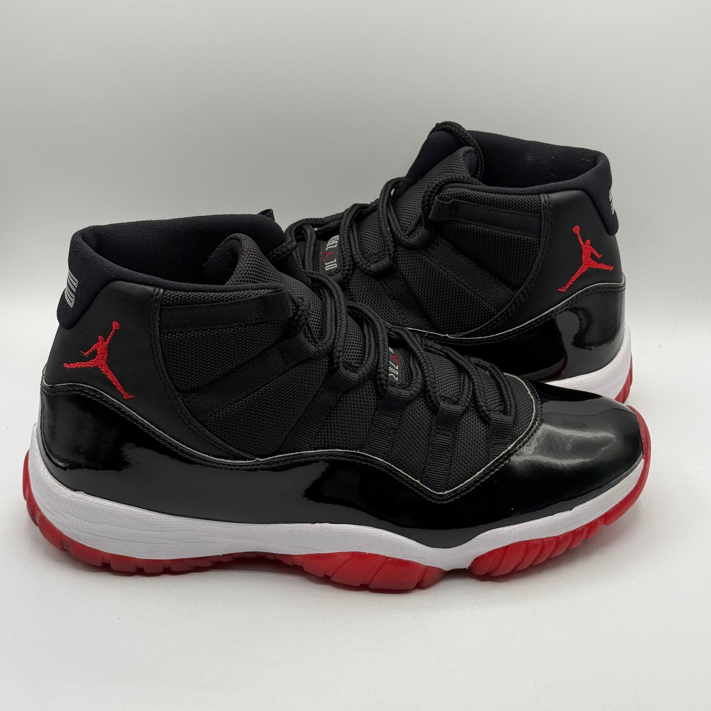 (USED REP BOX) Jordan 11 Bred Size 10.5