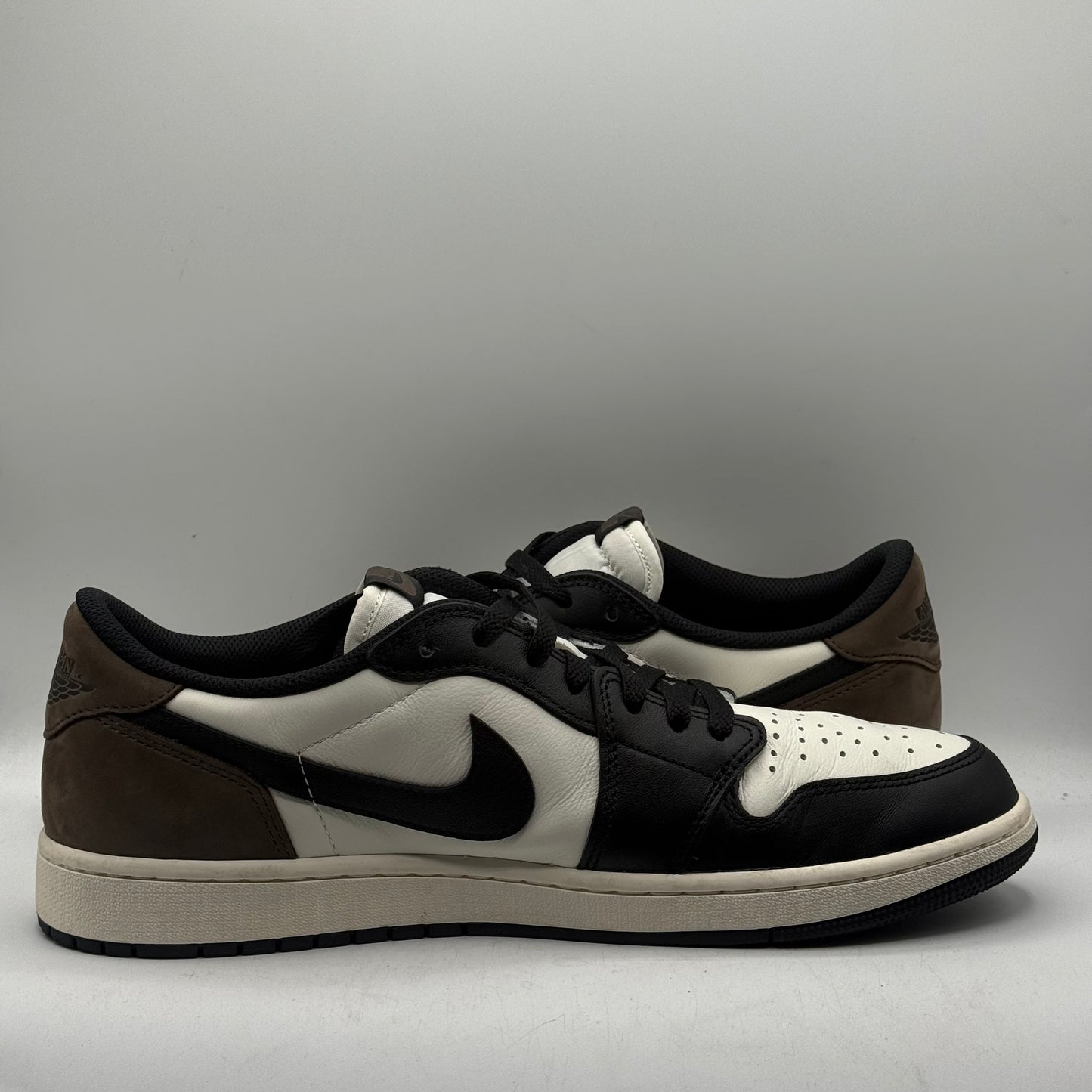 (Used) Jordan 1 Low Mocha Size 13