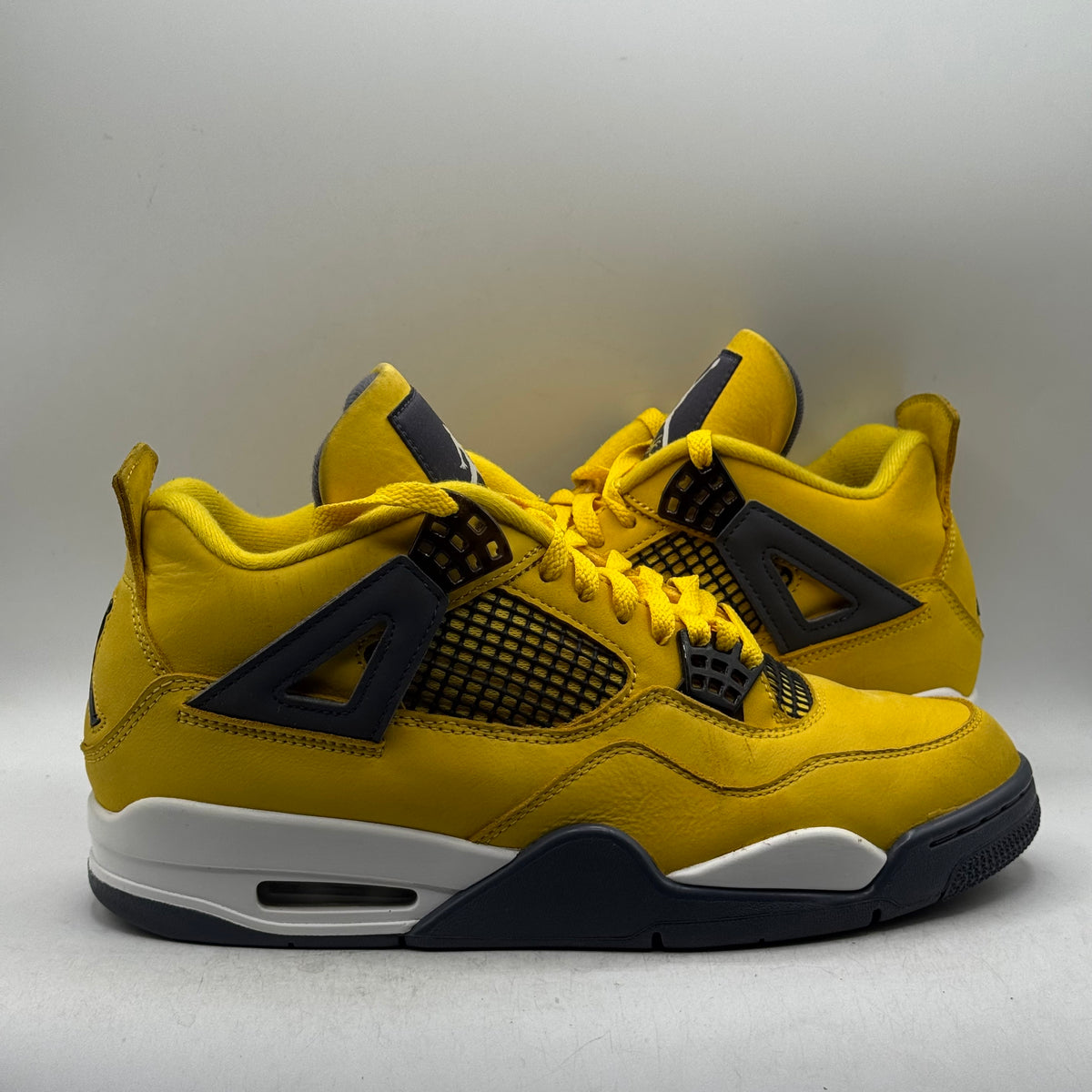 (USED) Jordan 4 Lightning Size 9.5