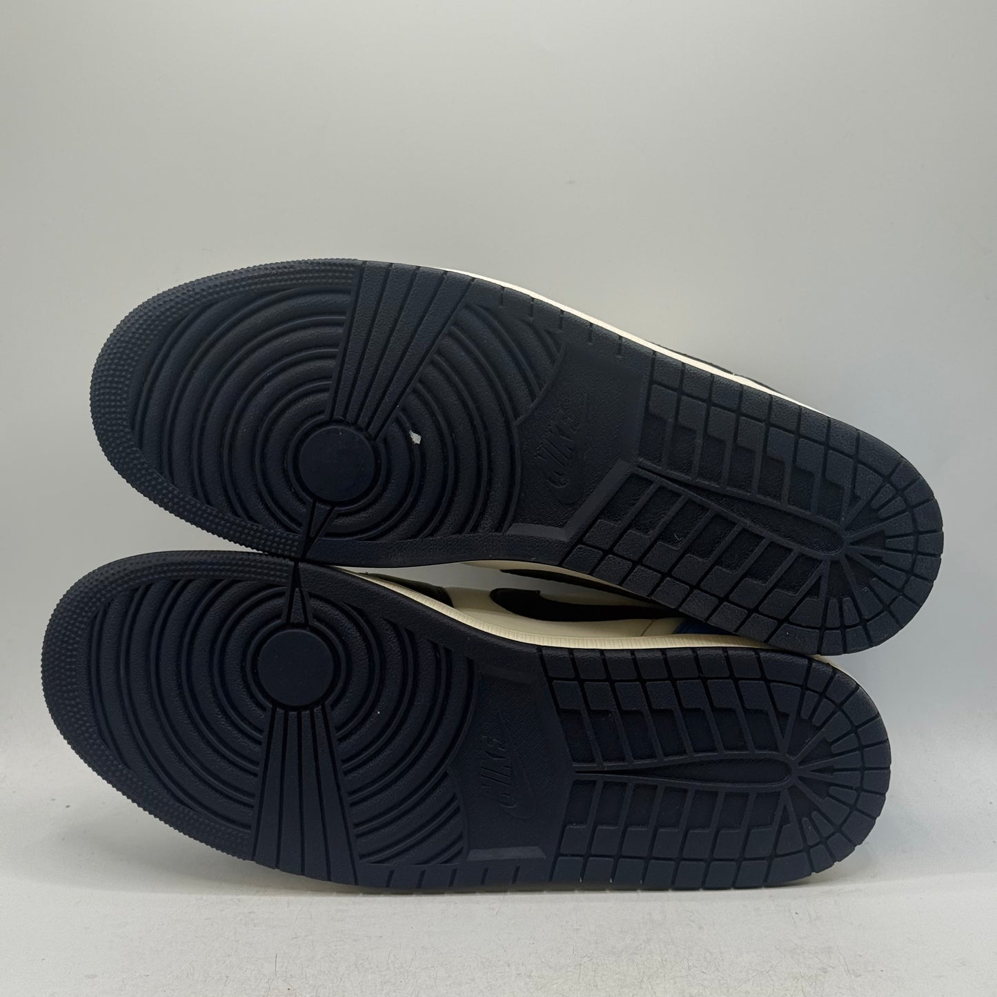 (USED) Jordan 1 Low Obsidian UNC Size 13