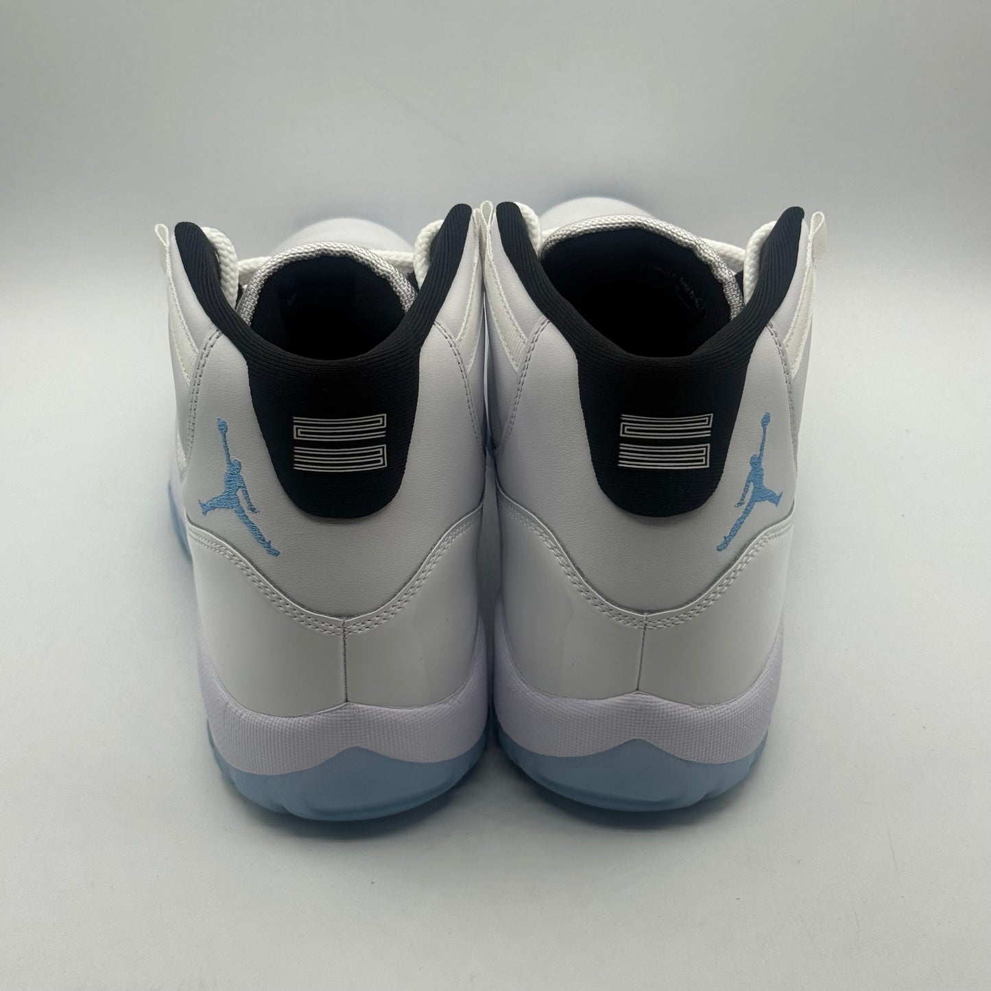 (USED) Jordan 11 High Legend Blue Size 11