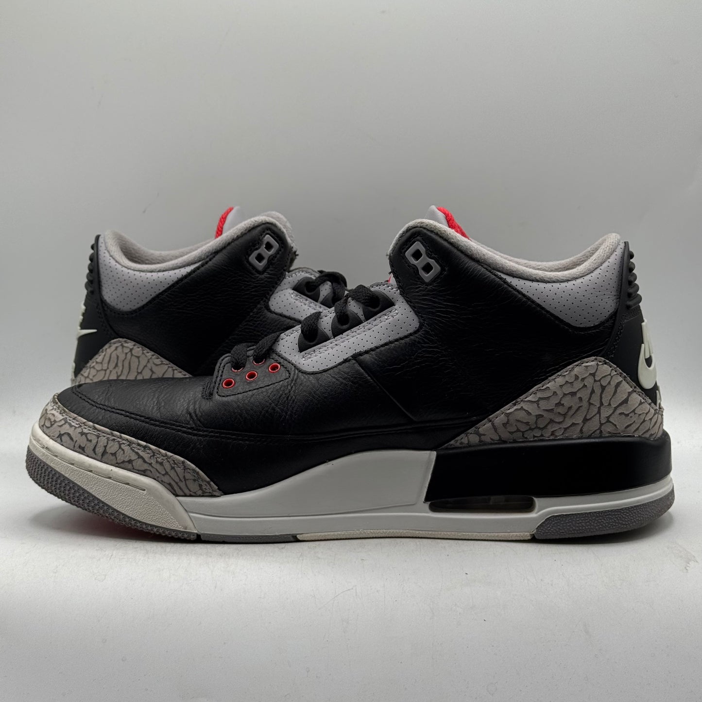 (USED NO BOX) Jordan 3 Black Cement Size 12