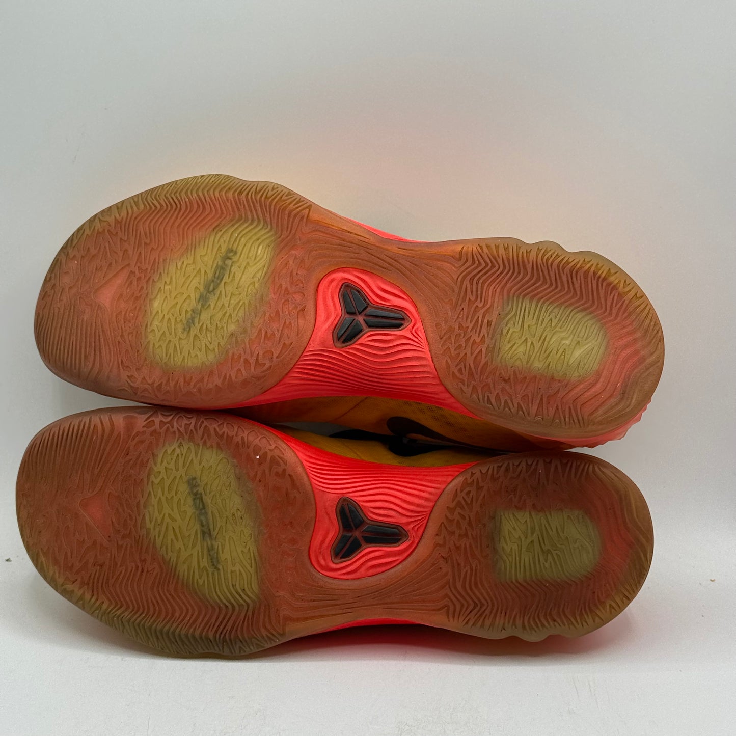 (Used) Nike Zoom Kobe Venomenon Unv Gold Size 10.5