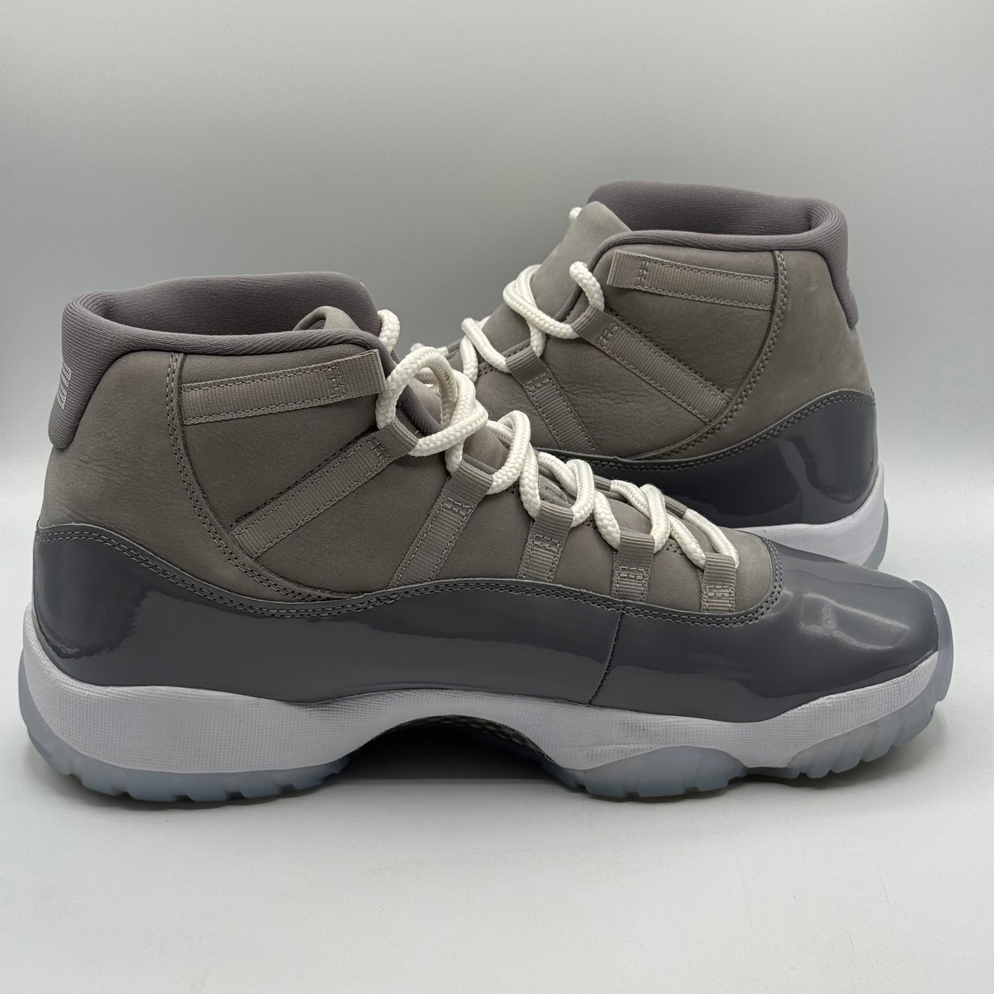 (USED) Jordan 11 Cool Grey Size 12